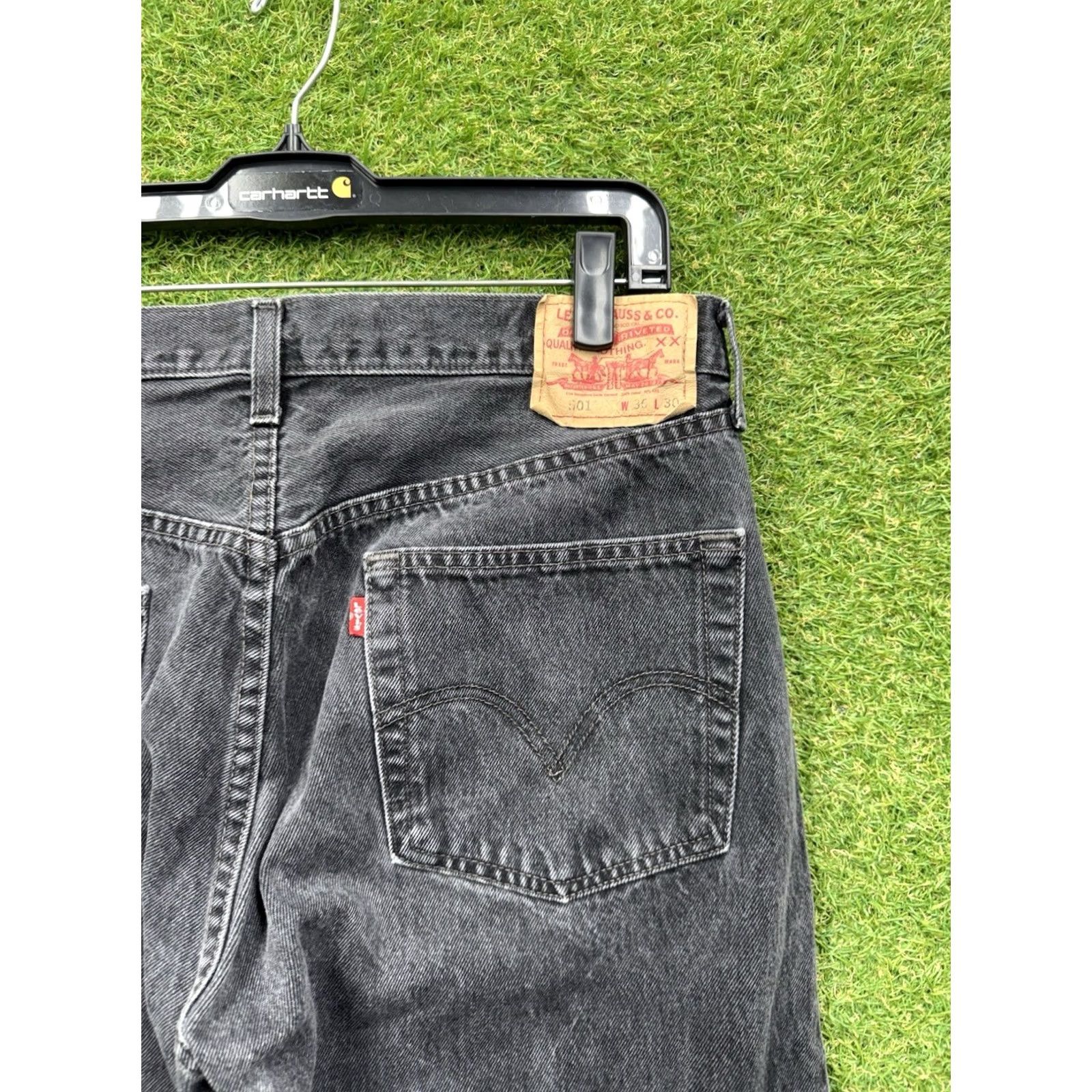 Levi's VINTAGE Levi's 501 Jeans Mens 36x30 Black Button Fly Straight Leg Casual Work Size US 36 / EU 52 - 4 Thumbnail