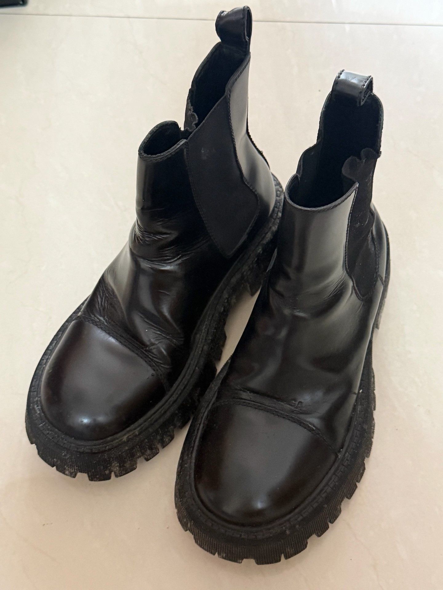 Balenciaga Balenciaga Tractor Black Platform Boots Size US 10 / EU 43 - 1 Thumbnail