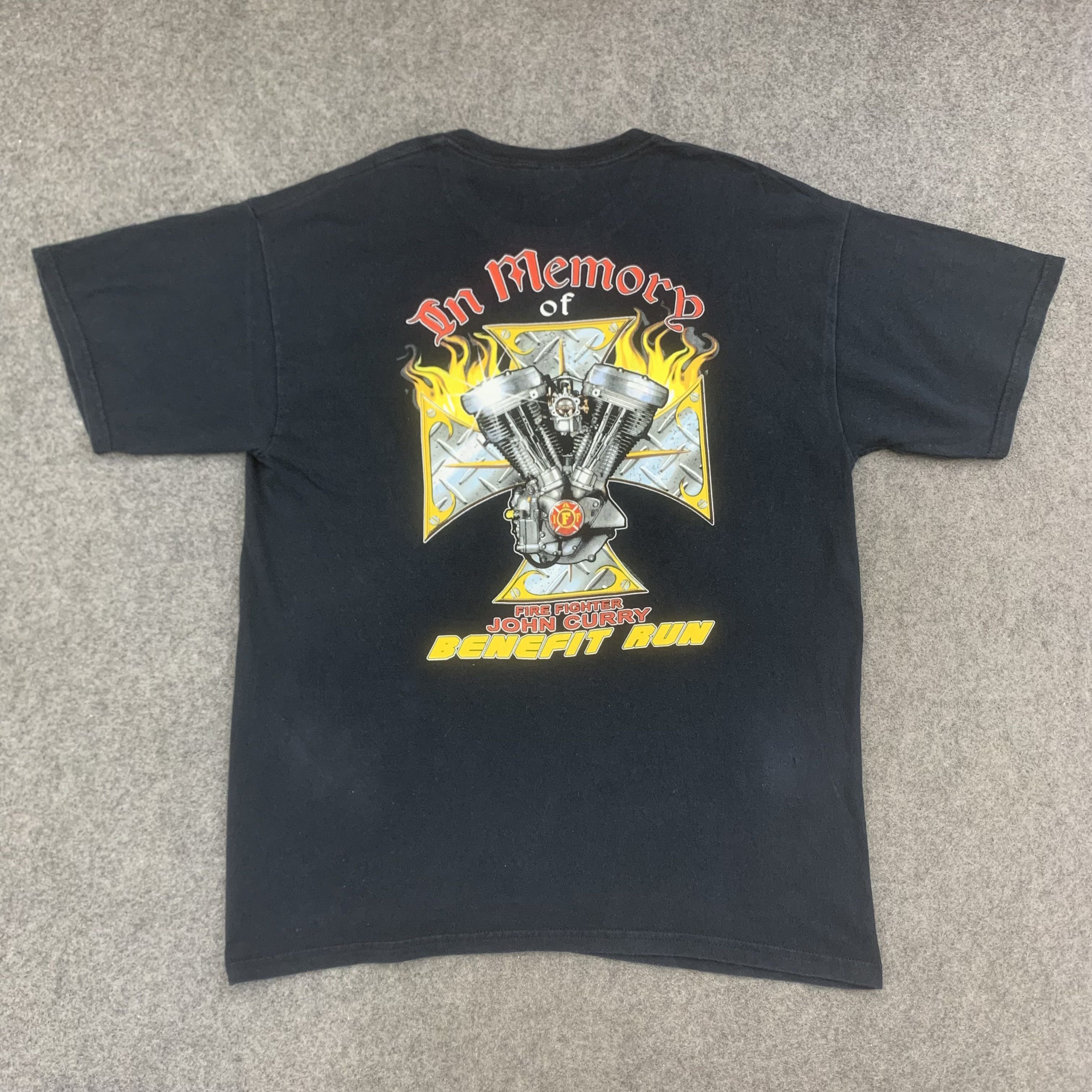 Vintage Fire Fighter John Curry T shirt - R017 Size US L / EU 52-54 / 3 - 1 Thumbnail