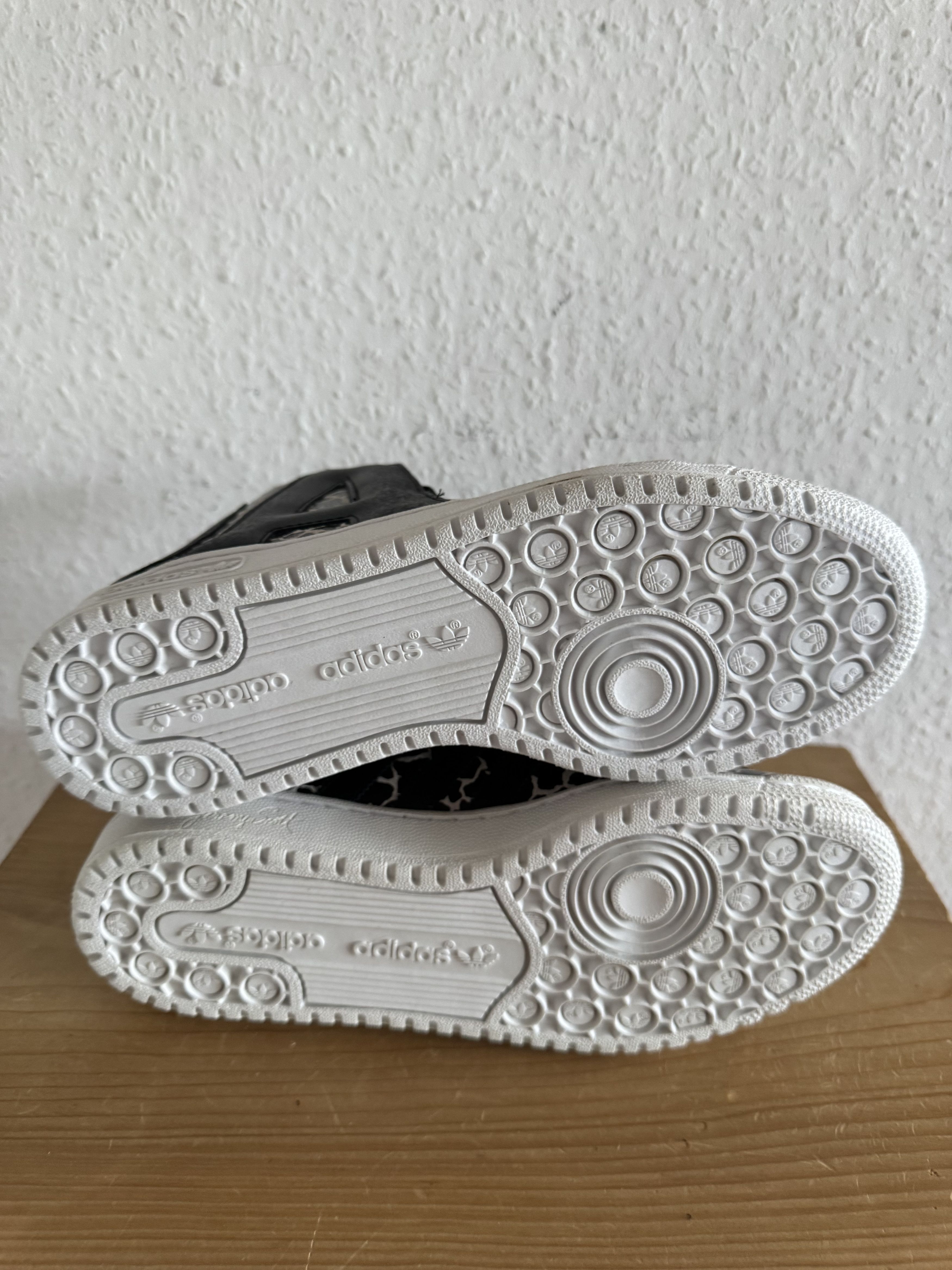 Adidas × Jeremy Scott JS Letters Giraffe Size US 7.5 / EU 40-41 - 11 Thumbnail