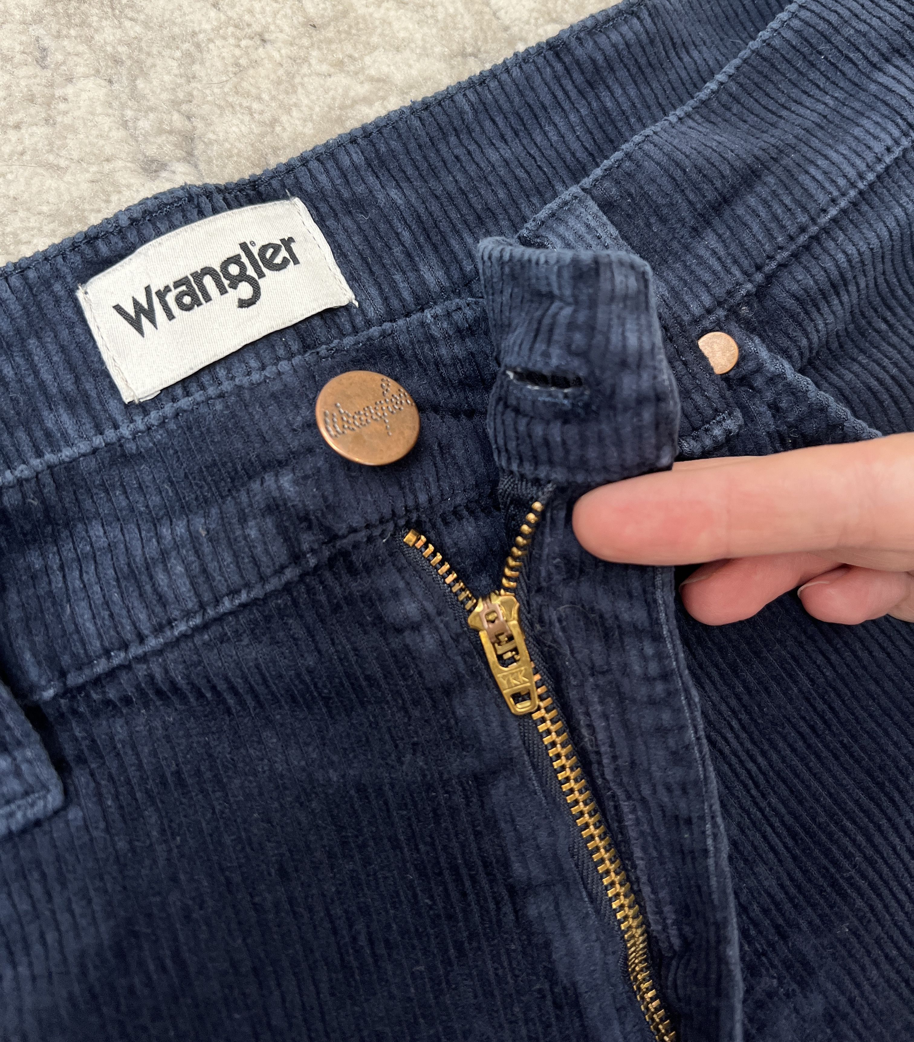 Wrangler Wrangler Greensboro 803 Corduroy Pants W31 Regular Straight Size US 31 - 13 Thumbnail