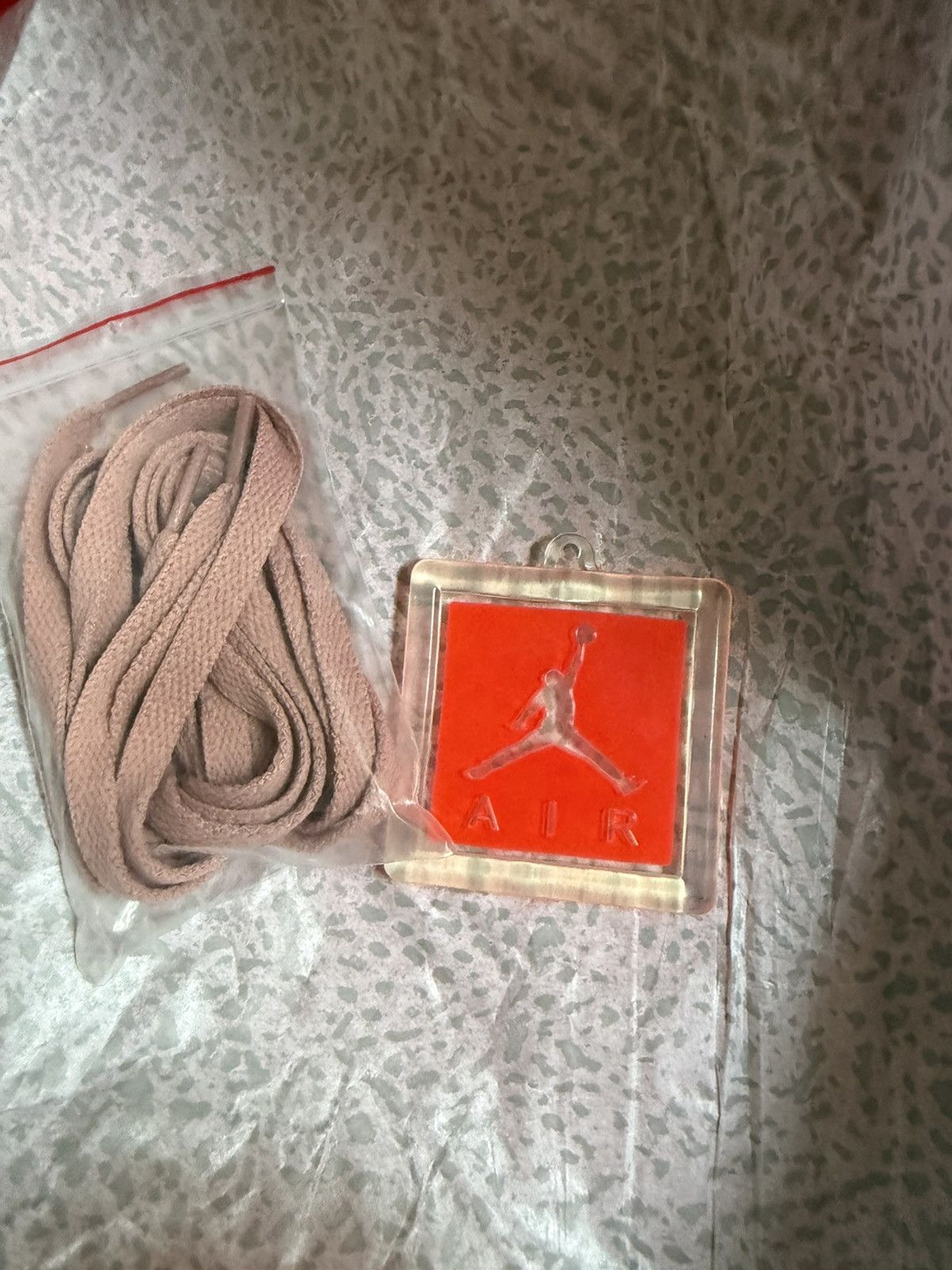 Jordan Brand WMNS Air Jordan 3 Retro Rust Pink size 12W 10.5M Size US 10.5 / EU 43-44 - 7 Thumbnail