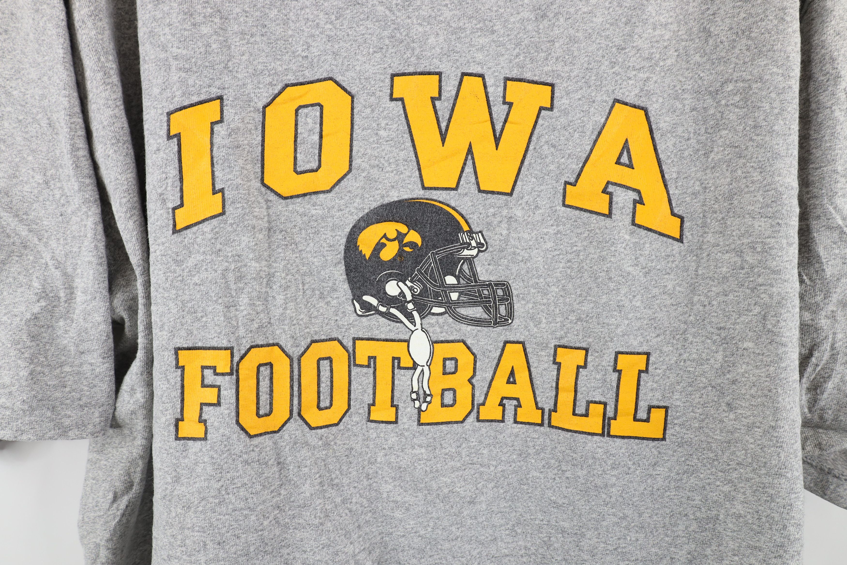 Vintage Vintage 90s Out University of Iowa Football T-Shirt Gray USA Size US XXL / EU 58 / 5 - 4 Thumbnail