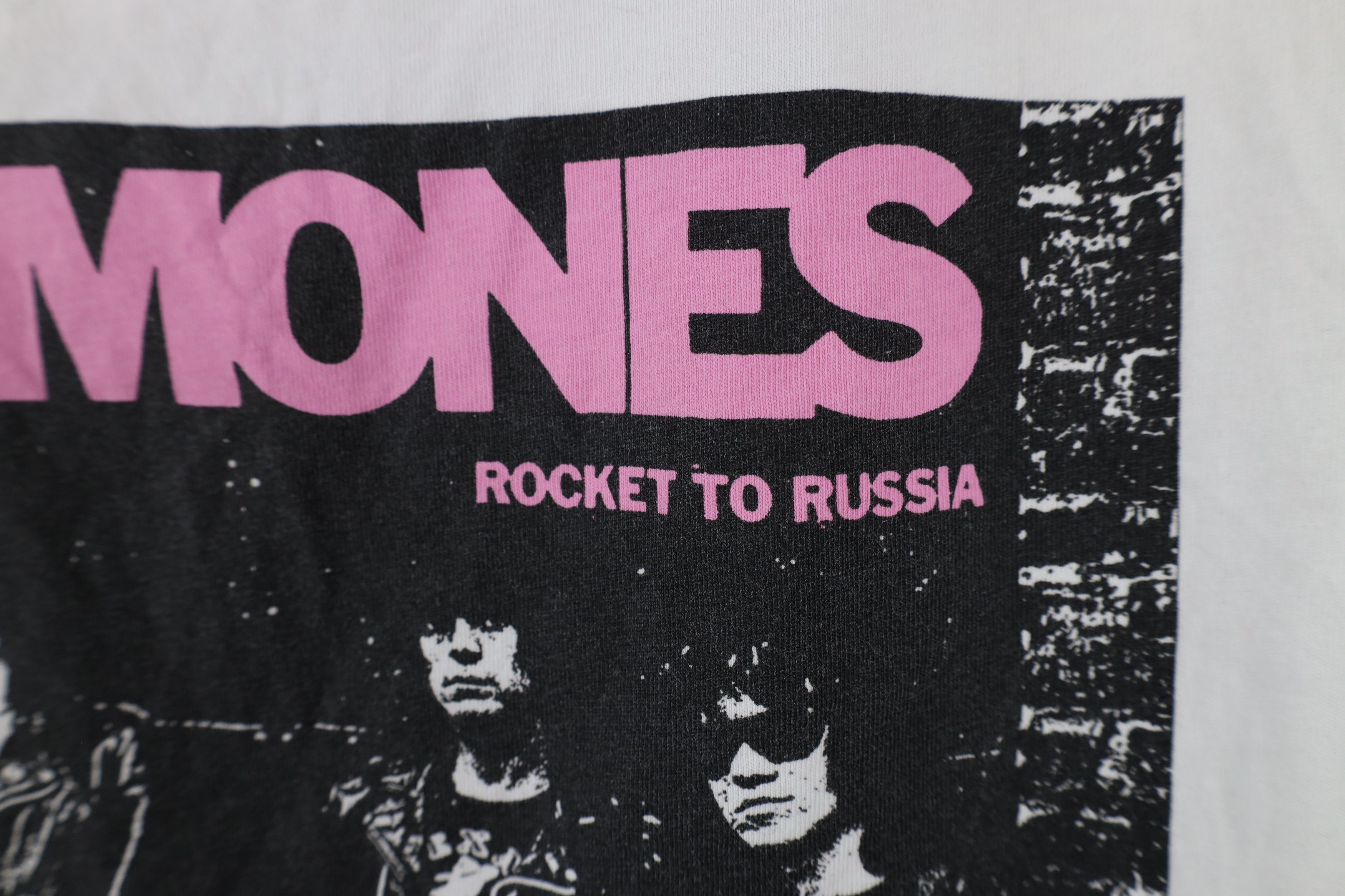Vintage Retro Y2K Rocket To Russia The Ramones Band T-Shirt Size M / US 6-8 / IT 42-44 - 6 Thumbnail