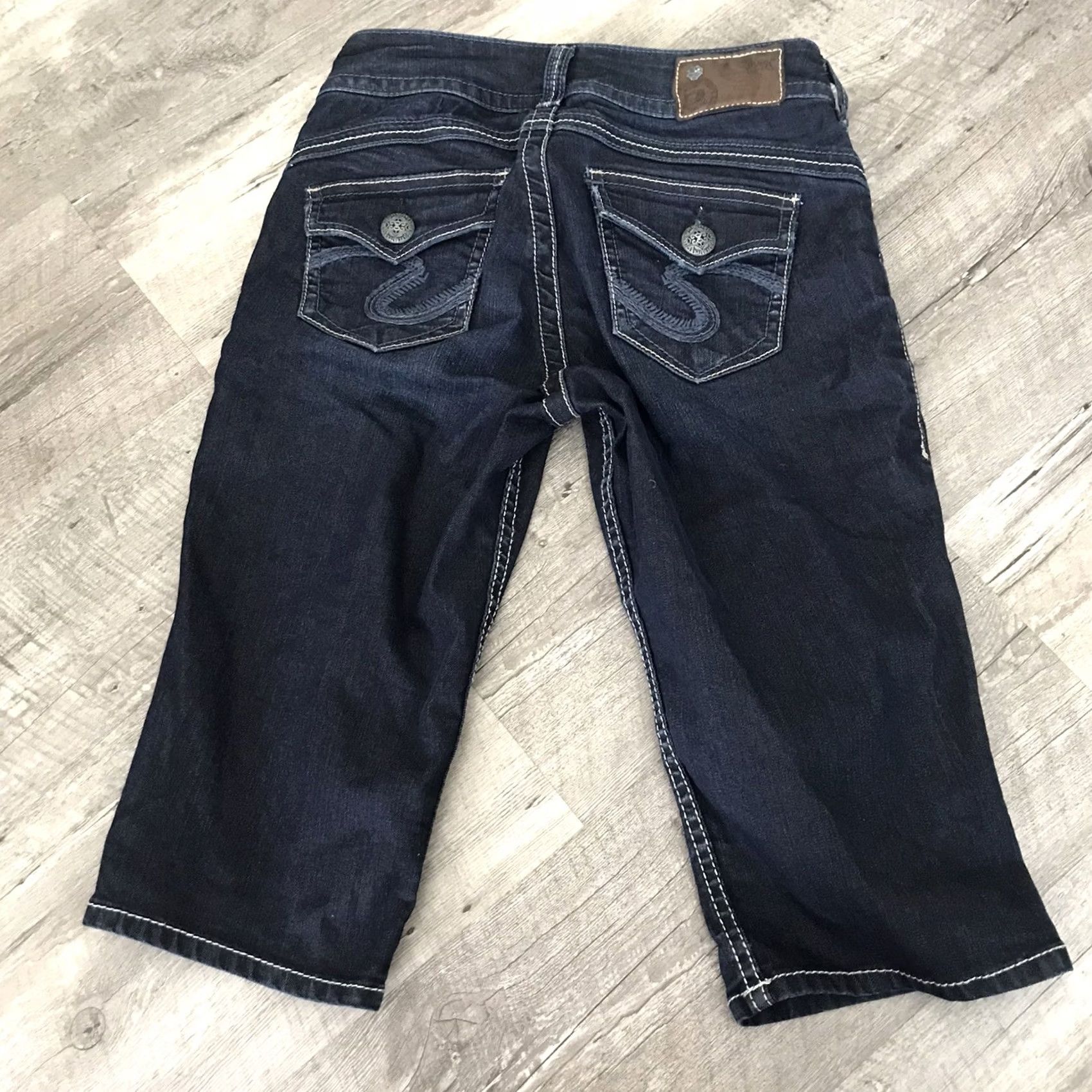 Silver Jeans Co. VINTAGE? No. Silver Jeans Shorts Womens W25 Suki Rose Surplus Bermuda Jean Dark Wash Flap Size 42" / US 20 - 2 Thumbnail