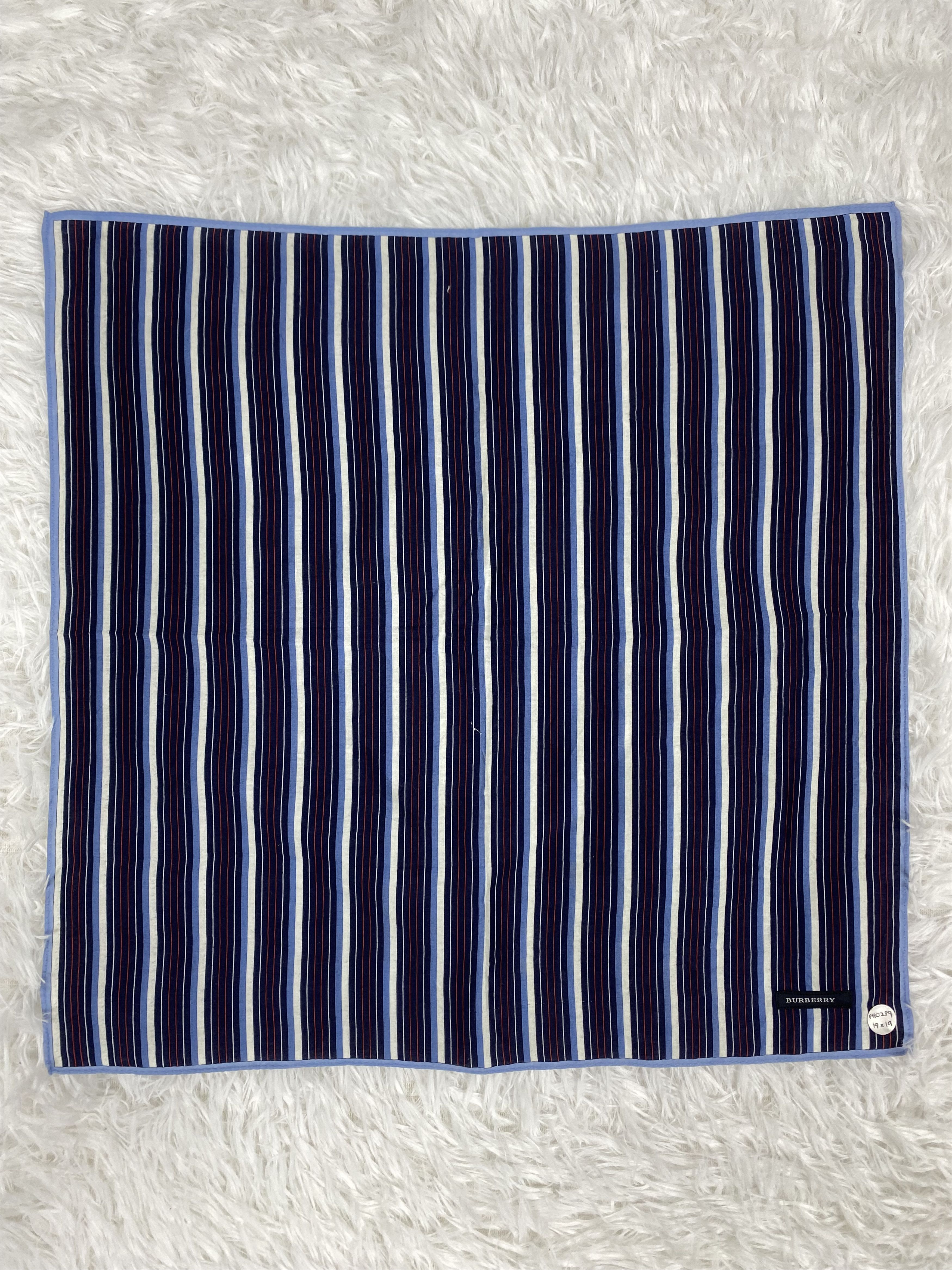 Burberry × Vintage Vintage Burberry Handkerchief Neckerchief PH0289 Size ONE SIZE - 3 Thumbnail