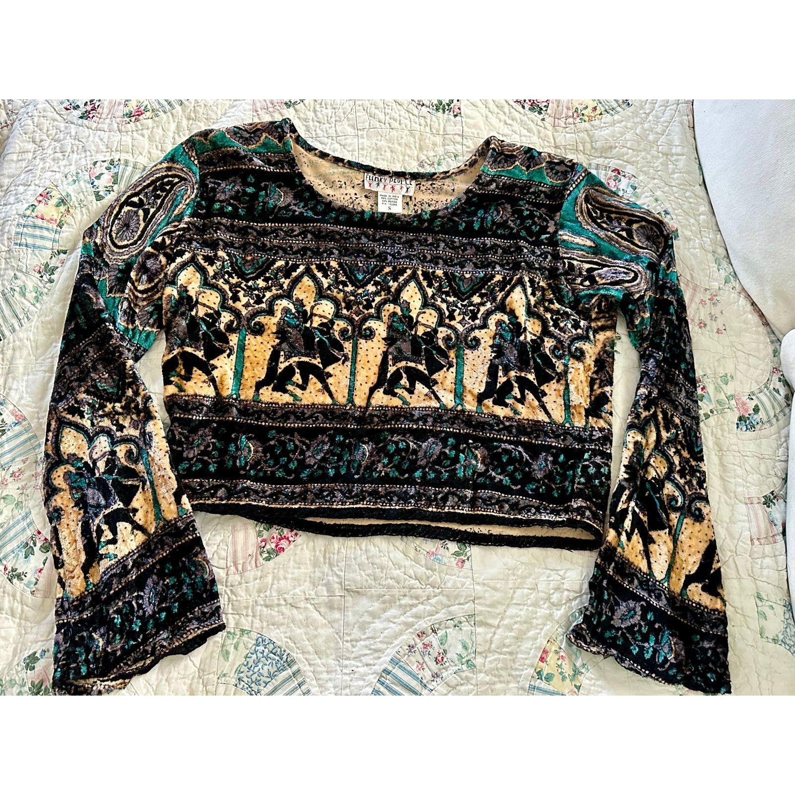 Vintage VINTAGE SHIMMERING PRINTED VELVET CROP BELLSLEEVE TOP BOHO S Size S / US 4 / IT 40 - 3 Thumbnail