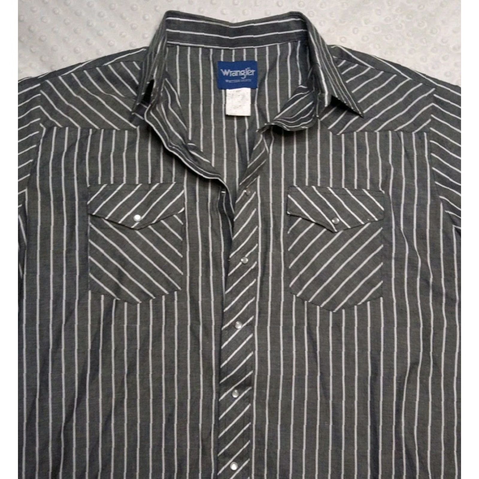 Wrangler Wrangler Shirt Button-Down 90s Vintage Gray Stripe Pearl Snap Western Rodeo XLT Mens Regular easy care pockets cotton woven Size US XL / EU 56 / 4 - 4 Thumbnail