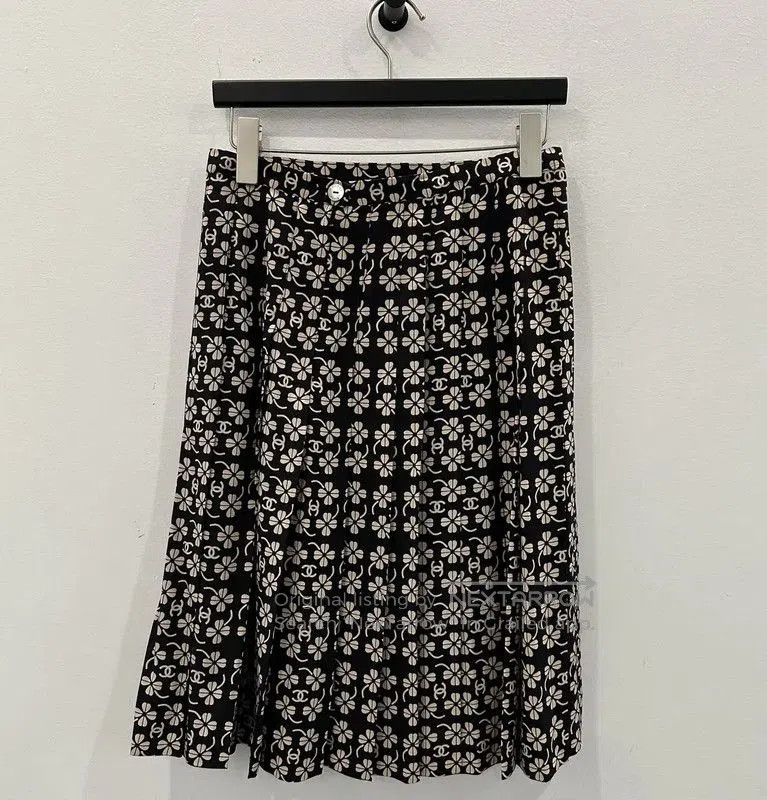Chanel Chanel Pink Silk Midi Skirt . Size 33" - 2 Thumbnail
