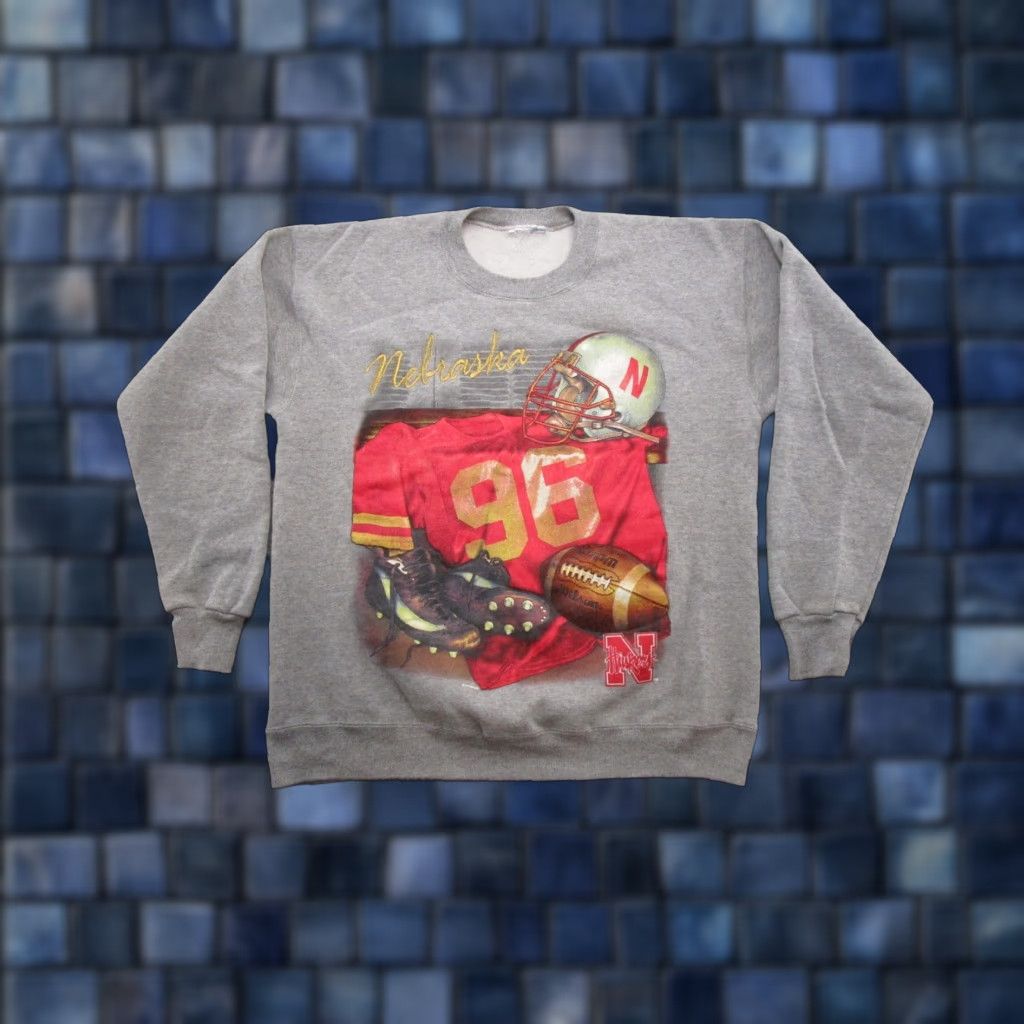 Nutmeg VINTAGE Nutmeg Nebraska Cornhuskers Embroidered Football Sweatshirt Mens L Gray 90s Hooded Pullover Sweatshirt Embroidered Football Size US L / EU 52-54 / 3 - 1 Thumbnail