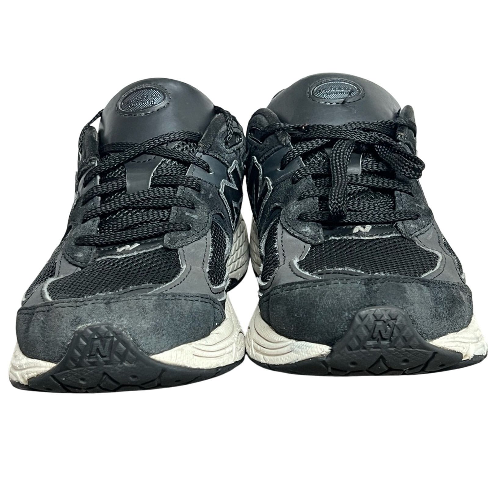 New Balance New Balance 2002R ‘Black Gunmetal’ 5.5Y Women’s 7 Sneakers Size US 7 / IT 37 - 4 Thumbnail