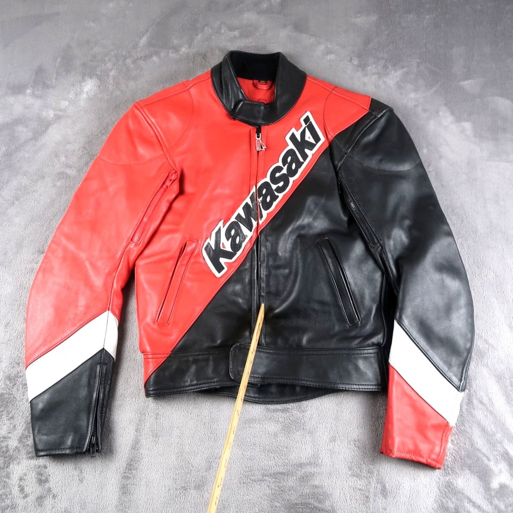 Vintage VINTAGE Hein Gericke Kawasaki Racing Leather Jacket Unisex Adults 38 Red Black Motorcycle 80s 90s Art Size US XXS / EU 40 - 2 Thumbnail