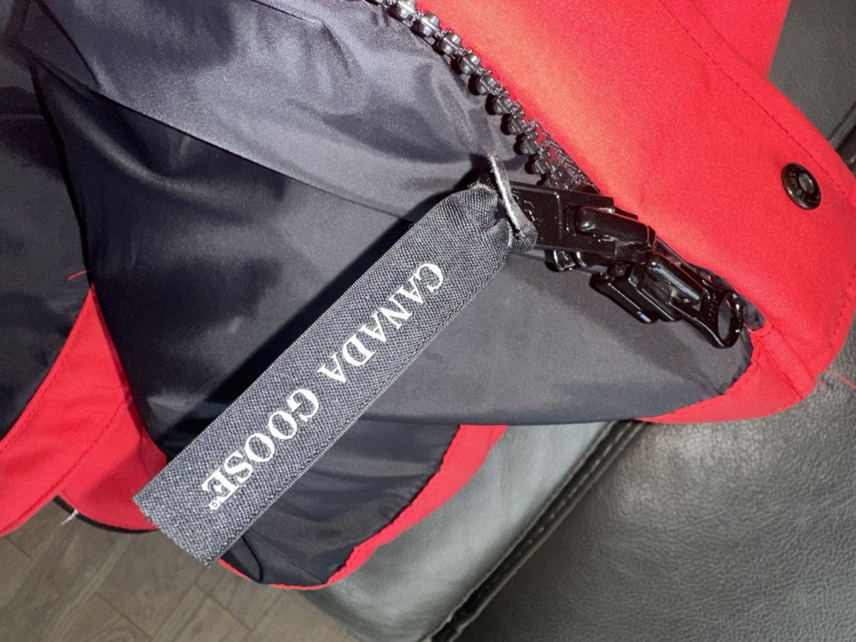 Canada Goose Canada goose red puffer parka Size US M / EU 48-50 / 2 - 6 Thumbnail