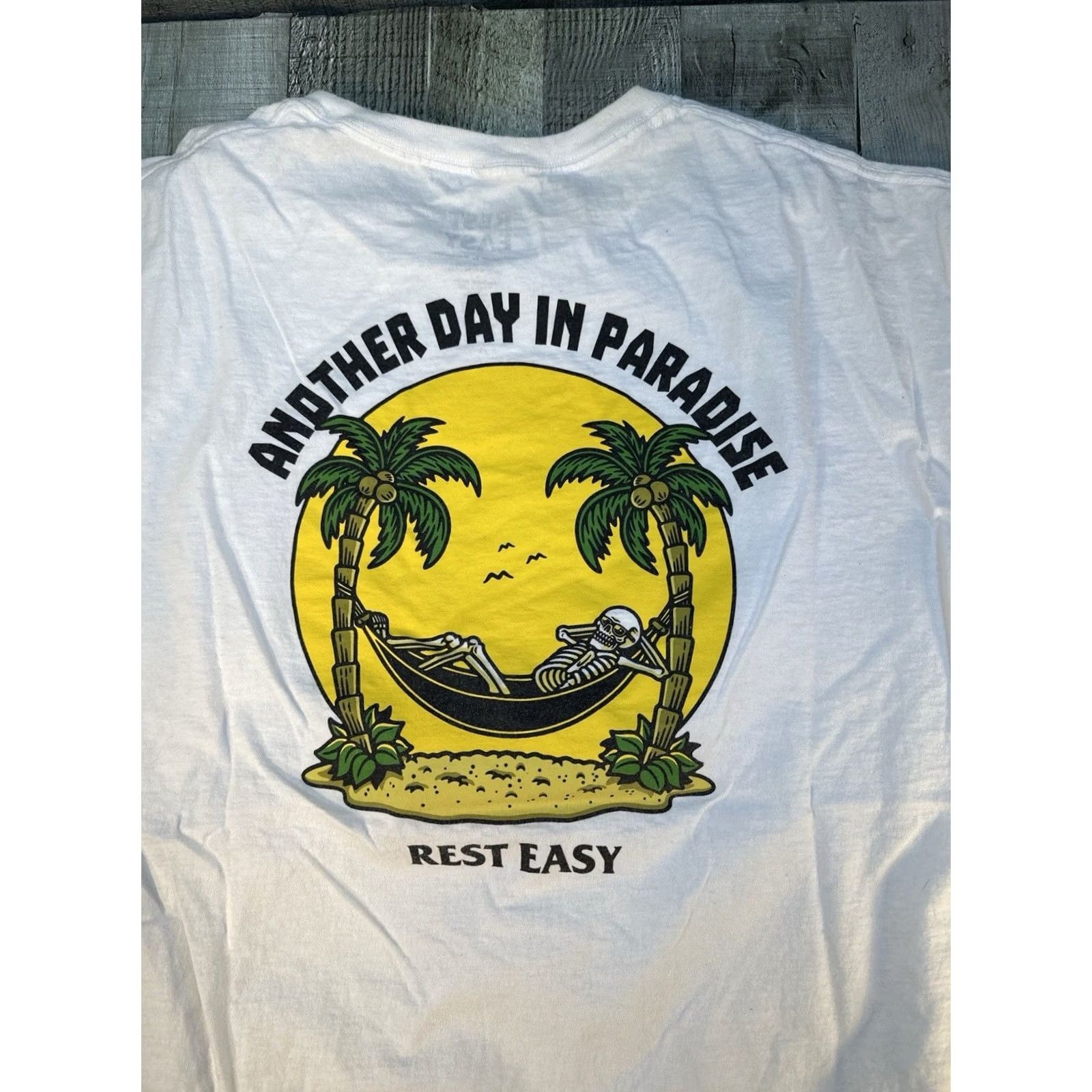 Vintage DAY Rest Easy Graphic T-Shirt Men’s Large White Another Day in Paradise Skeleton Hammock Tee Size US L / EU 52-54 / 3 - 2 Thumbnail