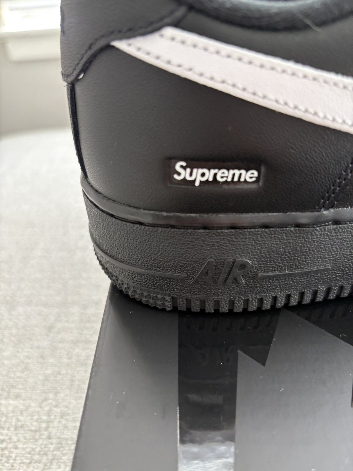 Nike × Supreme Supreme x Nike Air Force 1 ‘Box Logo-Black White’ Size US 9 / EU 42 - 5 Thumbnail