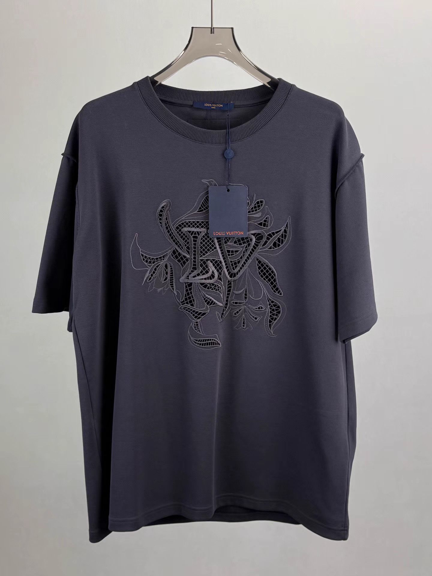 Louis Vuitton LOUIS VUITTON Hollow Out Embroidery T-shirt K1 Size US XXL / EU 58 / 5 - 1 Thumbnail