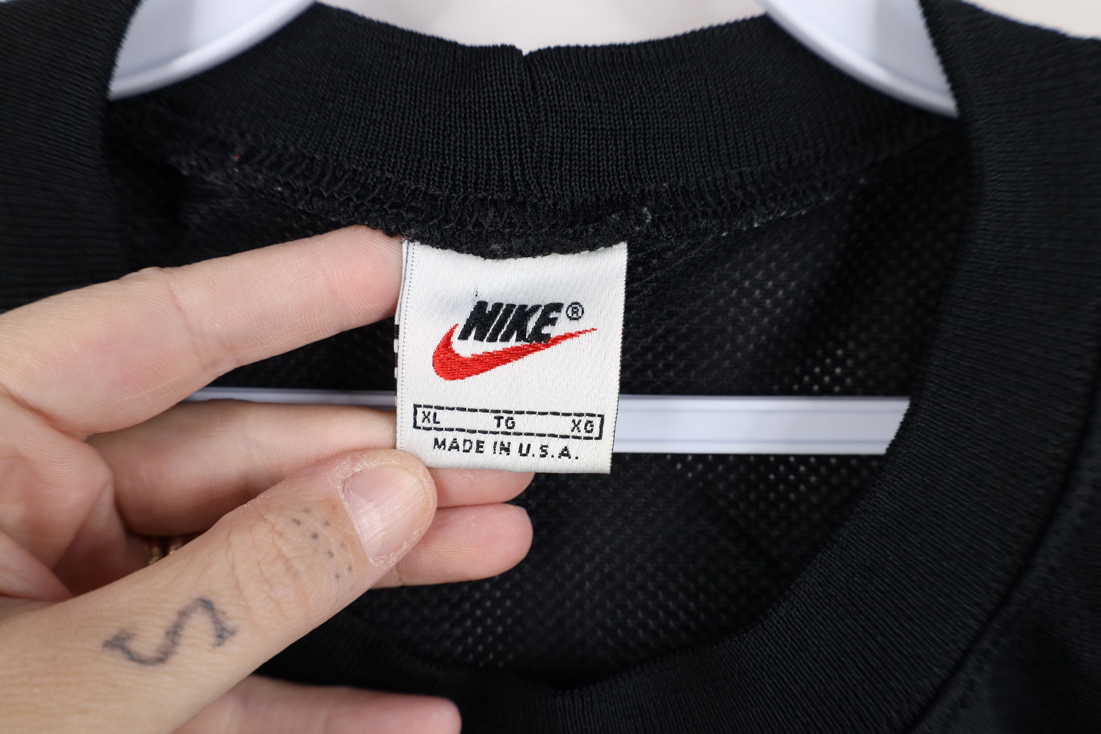 Nike Vintage 90s Nike Mini Swoosh Sleeveless Muscle T-Shirt USA Size US XL / EU 56 / 4 - 9 Thumbnail