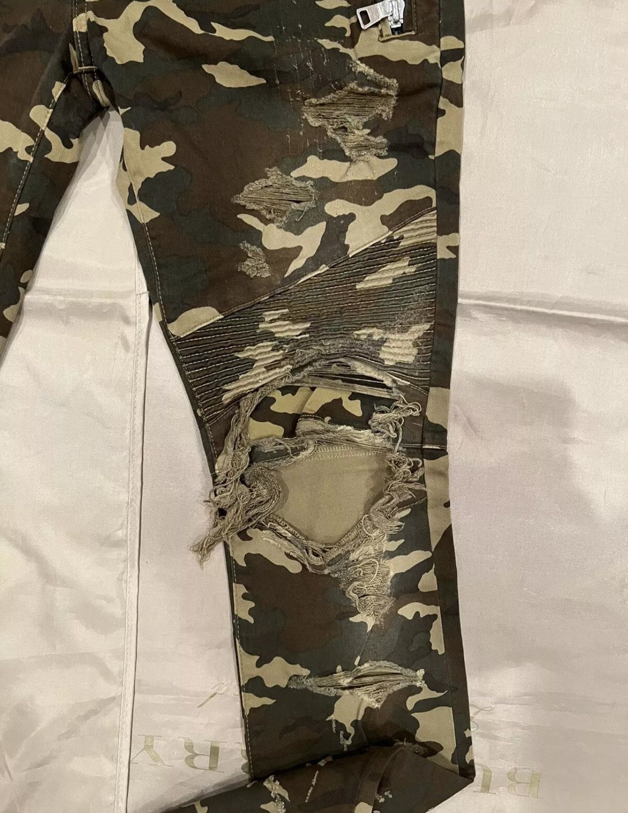 Balmain Balmain Men's Green Distressed Camo Jeans size 32 Size US 32 / EU 48 - 2 Thumbnail