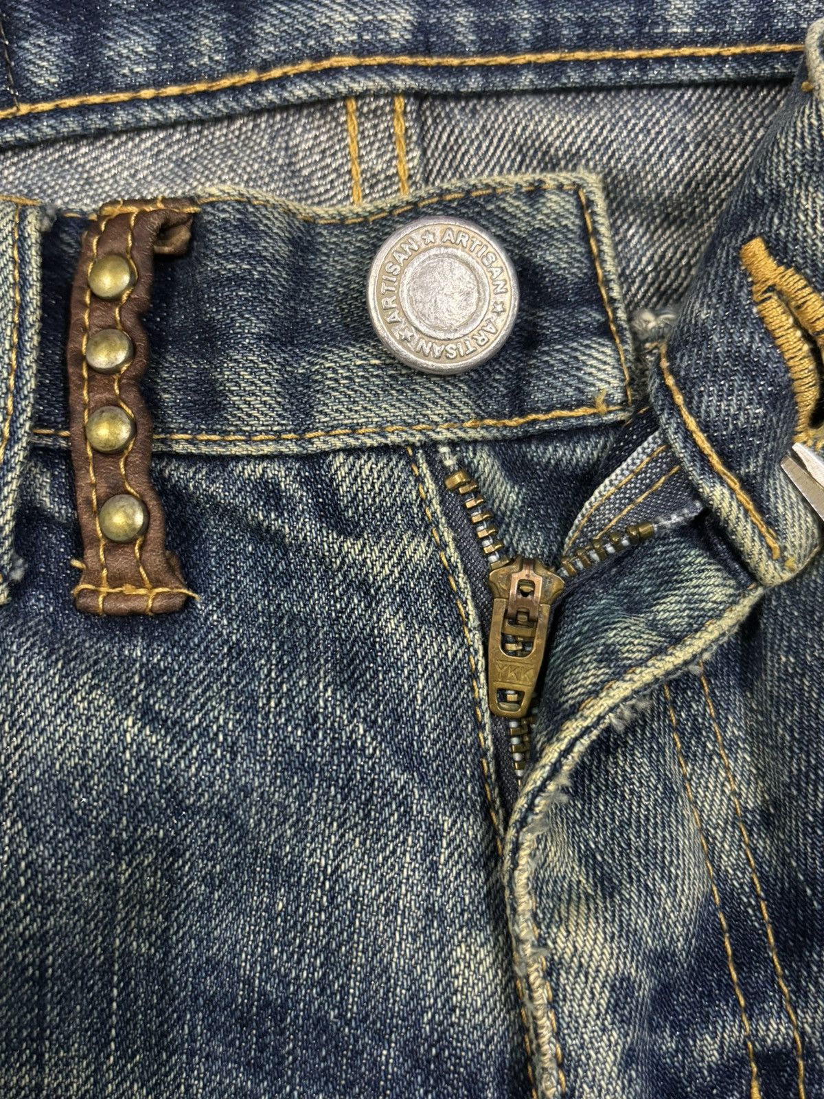 Studio D'Artisan Vintage Studio D’Artisan Studded Distressed Punk Jeans Size US 32 / EU 48 - 4 Thumbnail