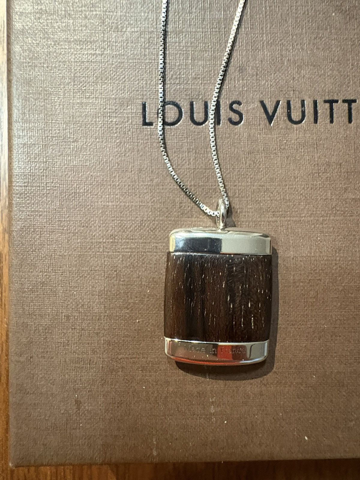 Louis Vuitton Louis Vuitton Metal/Wood Necklace Size ONE SIZE - 5 Thumbnail