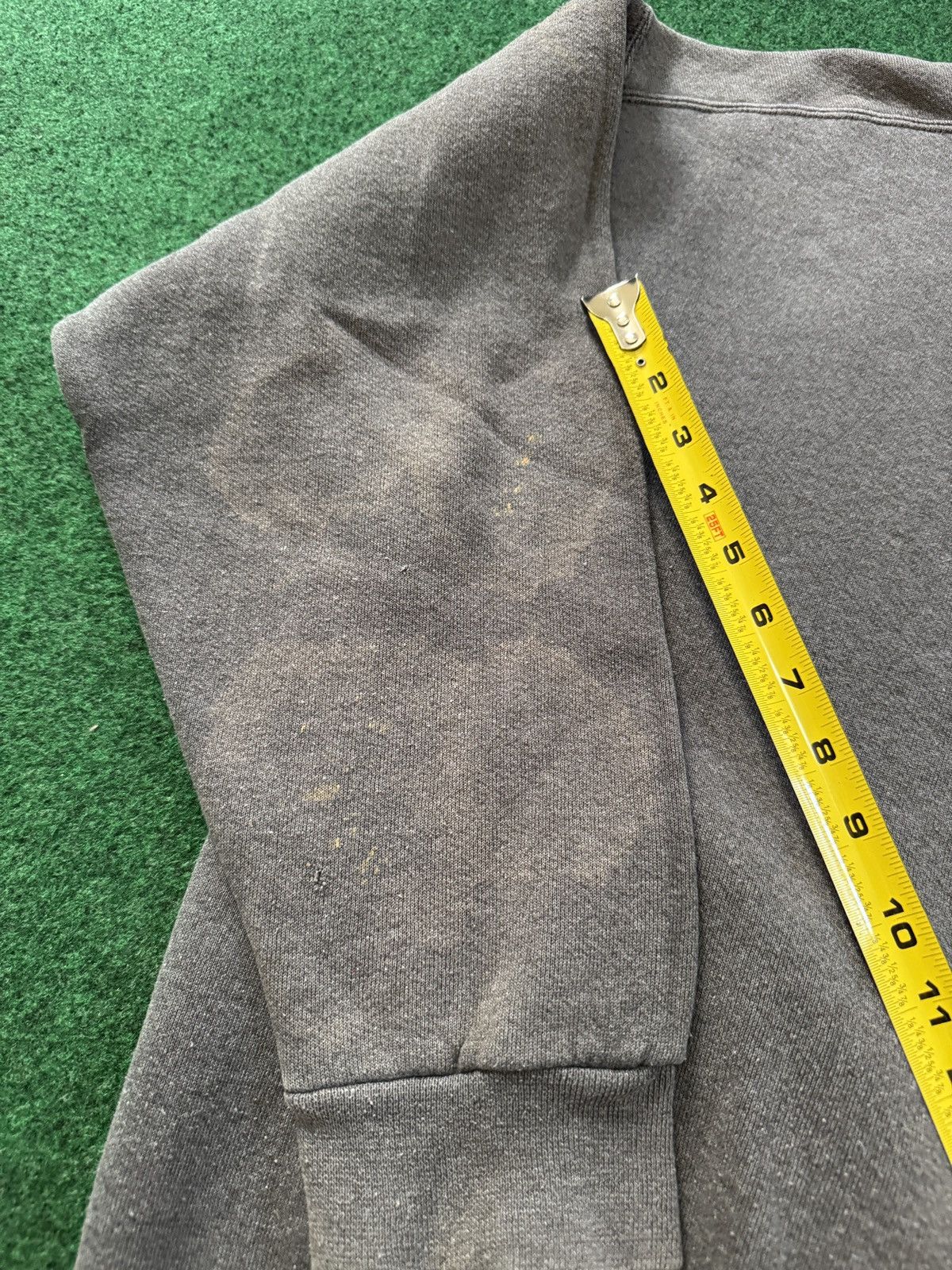 Reebok Vintage 90s Reebok FADED Gray Lrg Sporty Grunge Sweatshirt Size US L / EU 52-54 / 3 - 8 Thumbnail