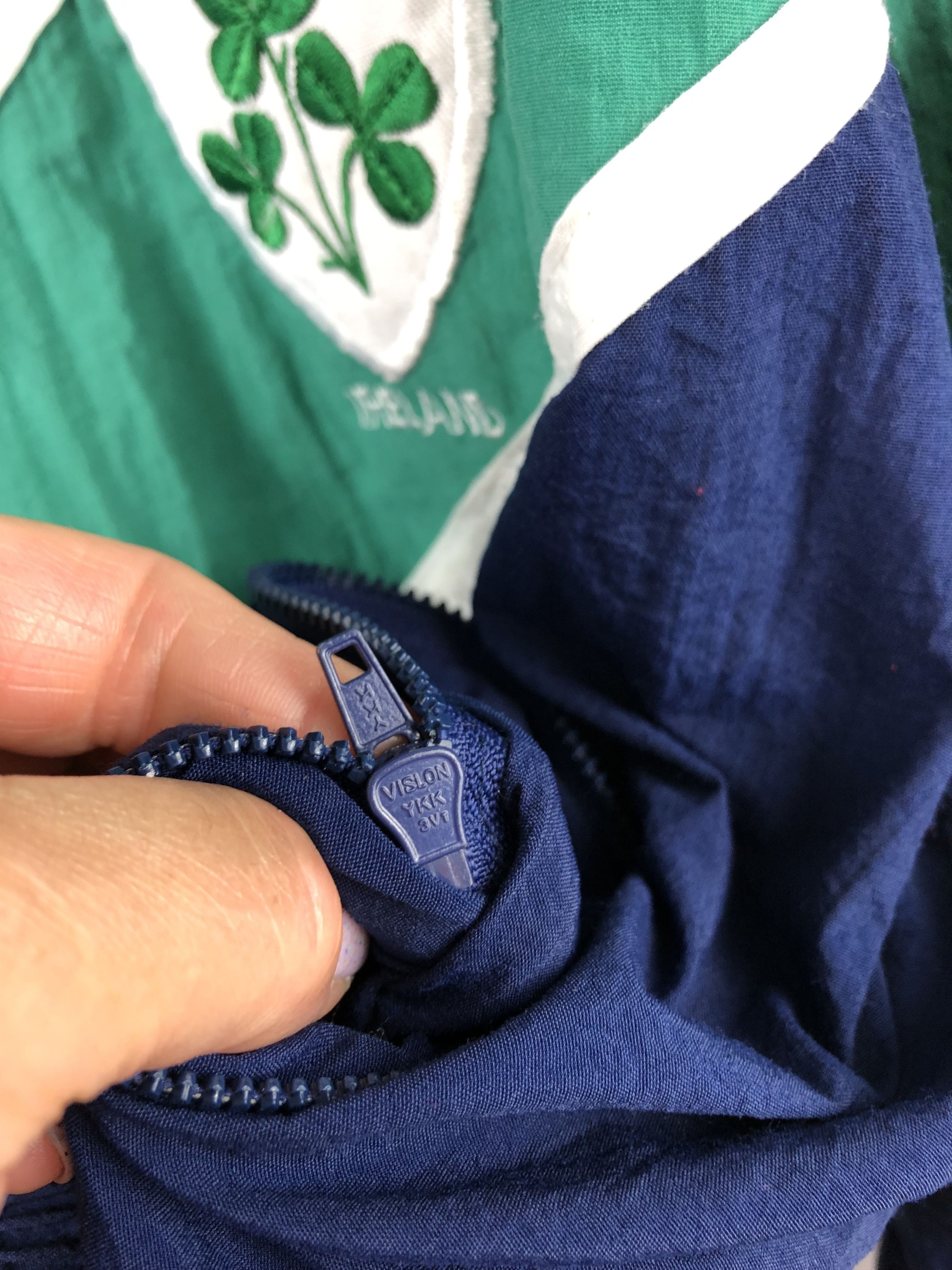 Vintage Vintage Ireland Rugby Tracksuit Suit Jacket Pants Rare Hype Size US L / EU 52-54 / 3 - 8 Thumbnail