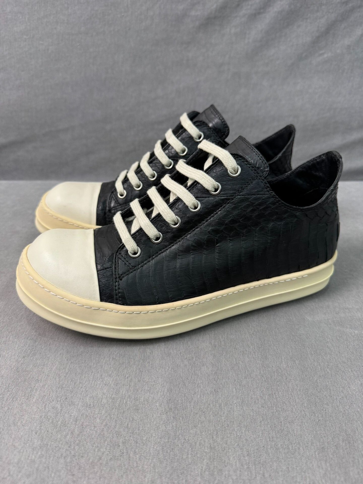 Rick Owens Rick Owens Special Leather Low-Top Sneakers Size US 8 / EU 41 - 1 Thumbnail