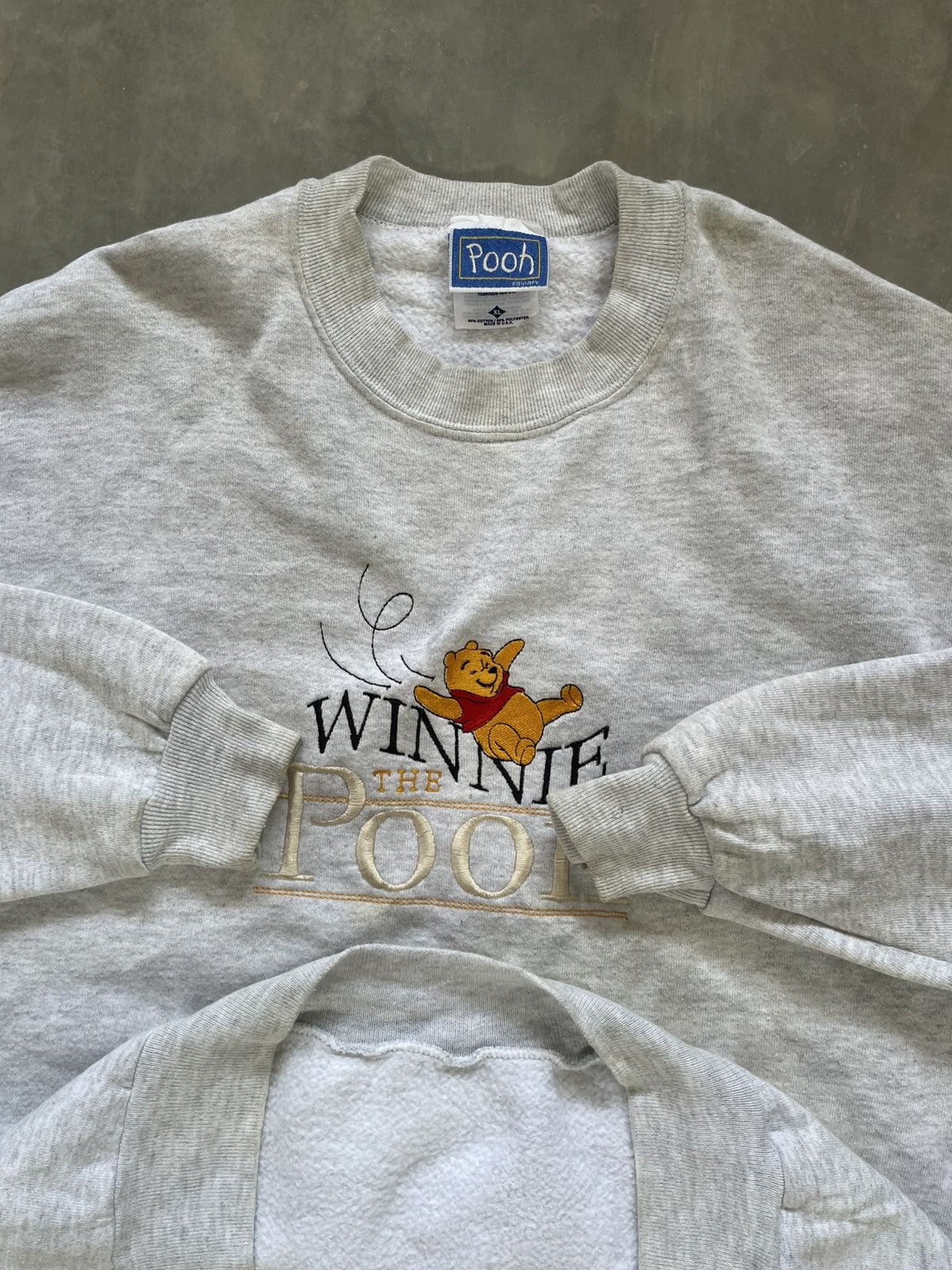 Disney Vintage Disney Winnie The Pooh USA Sweatshirt Embordired Size US XL / EU 56 / 4 - 7 Thumbnail