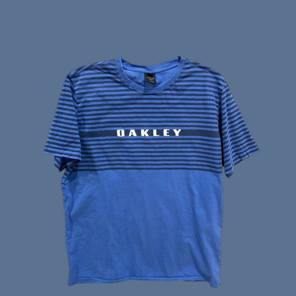 Oakley VINTAGE? No. Just: Oakley Shirt Mens Large Blue Stripes Logo Custom Fit Short Sleeve Size US L / EU 52-54 / 3 - 1 Thumbnail