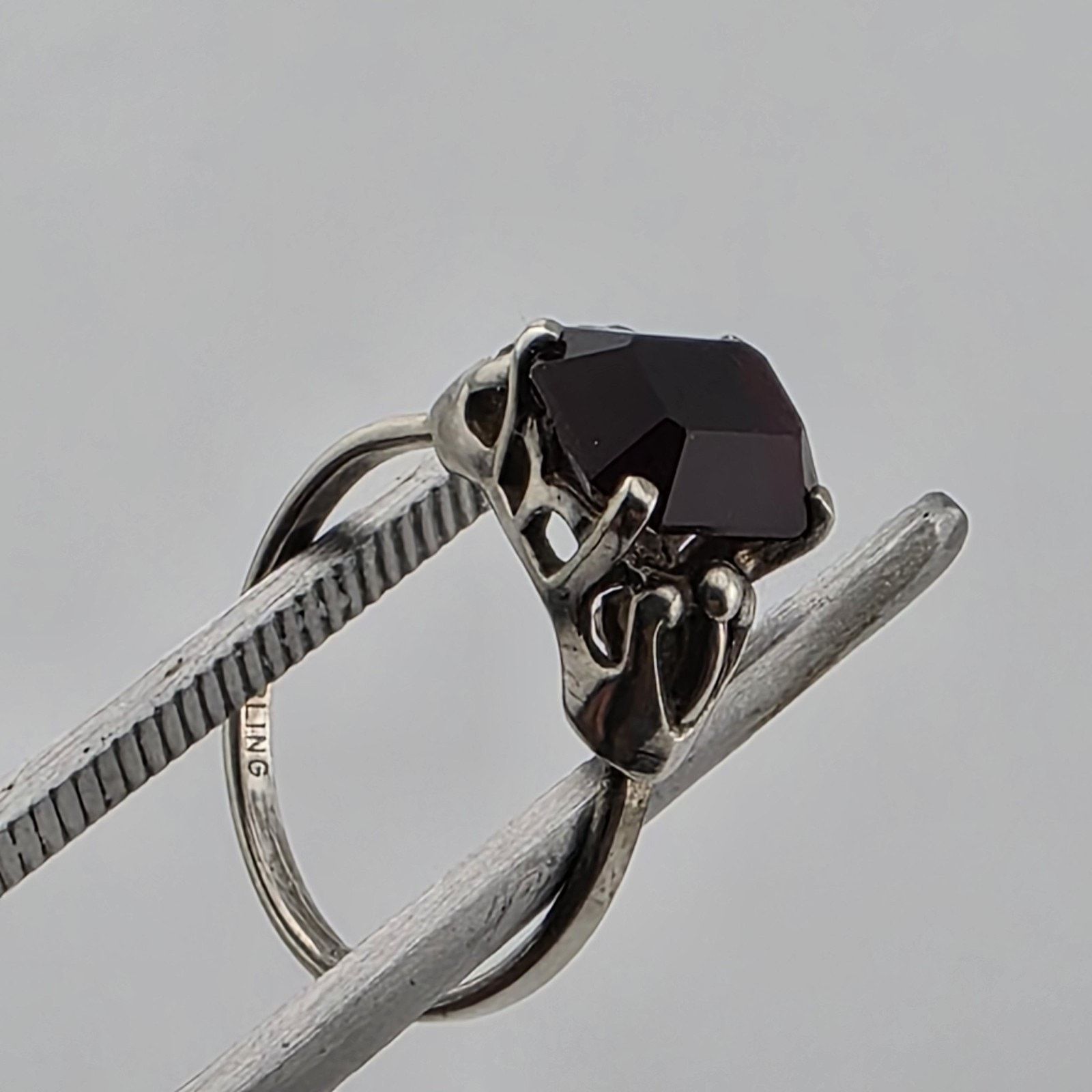 Other Sterling Silver Ring SARAH COVENTRY Garnet Solitaire 7.75 Size ONE SIZE - 13 Thumbnail