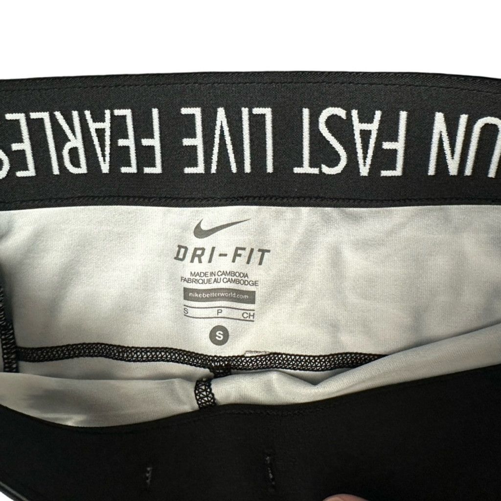 Nike NIKE Dri-Fit Relay Reflective Crop Legging Womens Size S. Size 24" / US 00 / IT 34 - 9 Thumbnail