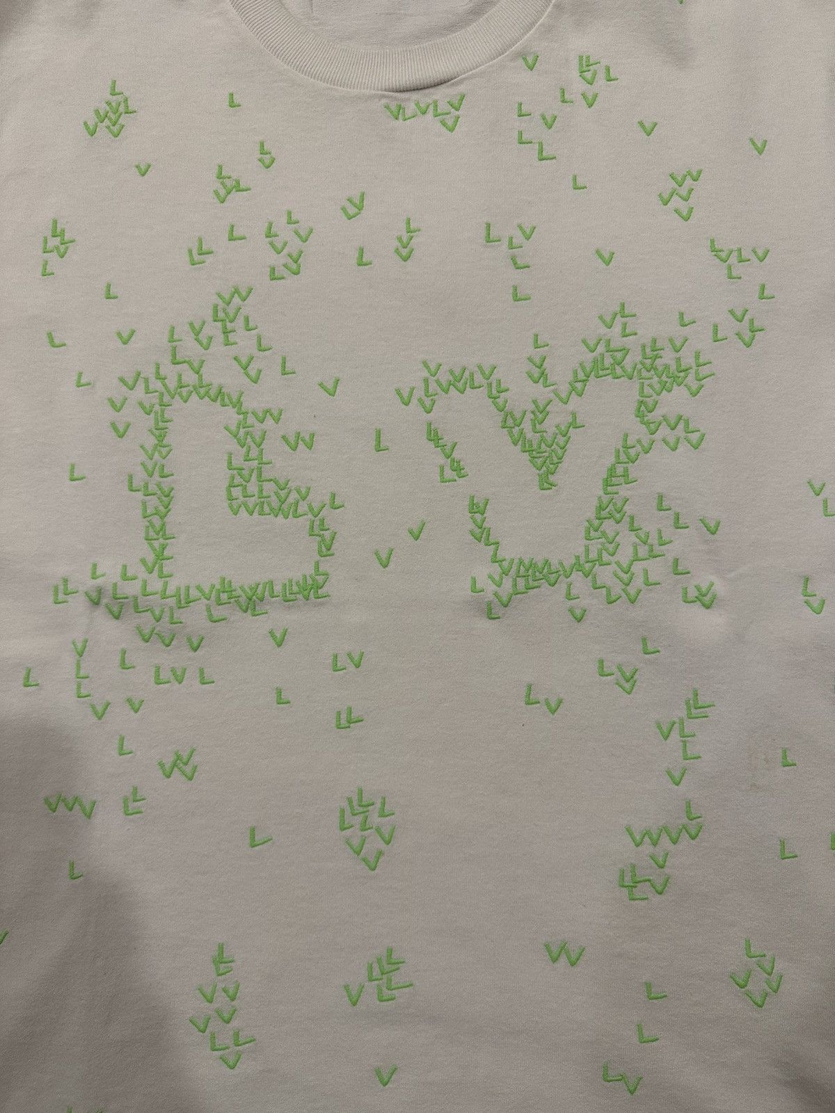 Louis Vuitton Louis Vuitton LV Spread Plane Embroidery Logo White T-Shirt Size US XXL / EU 58 / 5 - 5 Thumbnail