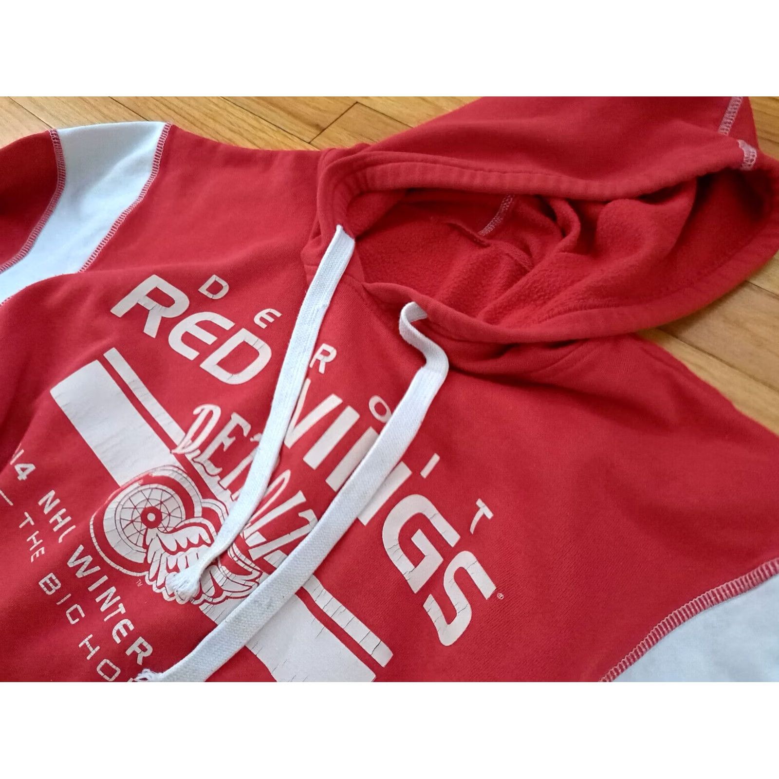 NHL VINTAGE Detroit Red Wings Pullover Hoodie XL Unisex Adults Red 2014 The Big House NHL Shirt/ Hoodie Size US XL / EU 56 / 4 - 5 Thumbnail