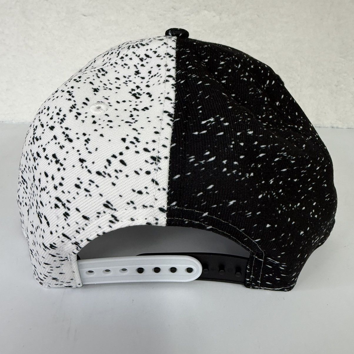 New Era Chicago Bulls New Era Snapback Jordan Retro 6 Oreo w/ Patch Size ONE SIZE - 4 Thumbnail
