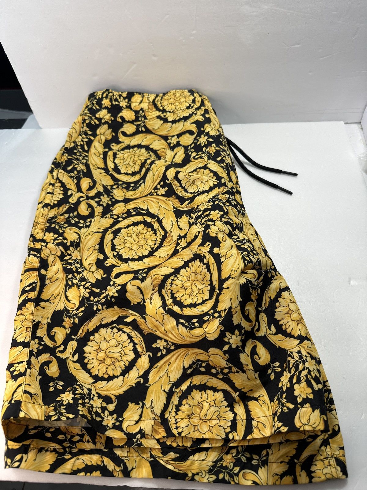 Versace New Authentic Versace Men Shorts Size 5 Size US 29 - 8 Thumbnail