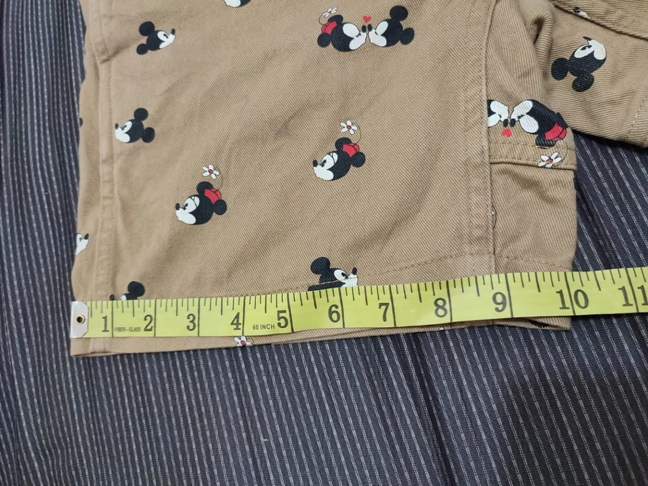 Disney × Gramicci Rare!!! Gramicci x Disney Fullprint Mickey Short pants Size US 28 / EU 44 - 13 Thumbnail