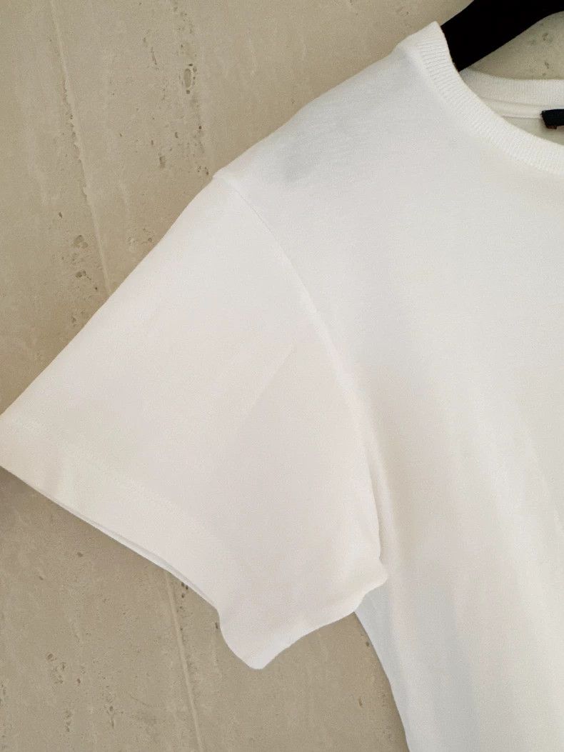 Louis Vuitton Louis Vuitton Logo logo white short sleeve 2503-Nextarrow Size US XS / EU 42 / 0 - 4 Thumbnail