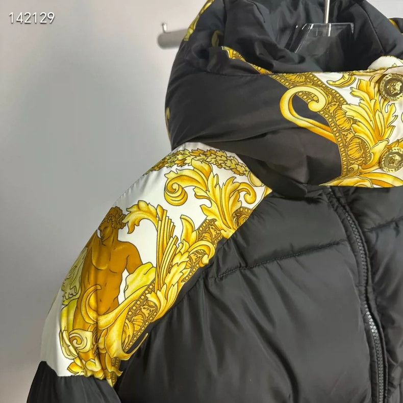 Versace Versace Black and gold color matching bread suit Size S / US 4 / IT 40 - 4 Thumbnail