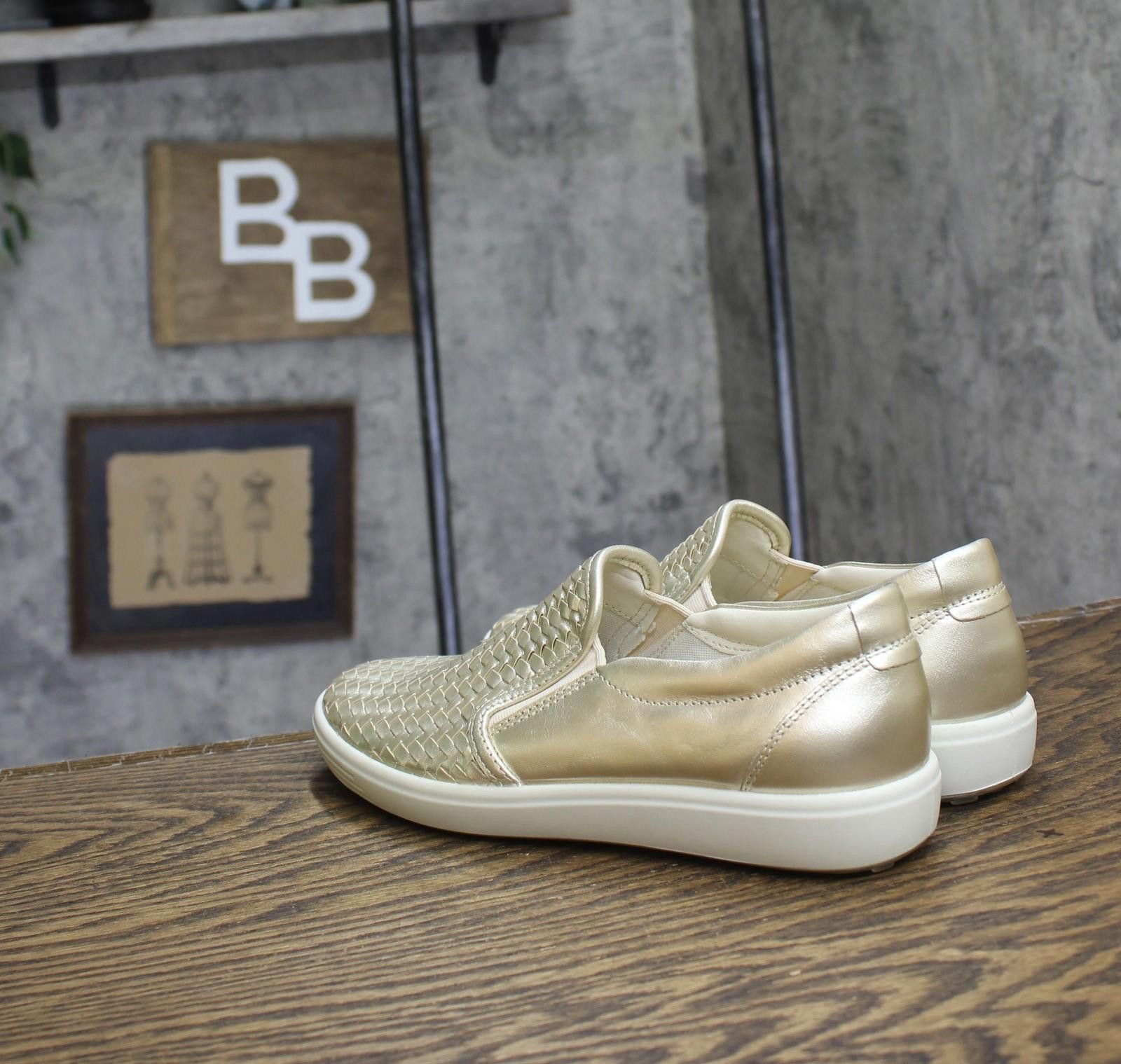 Ecco Ecco 7 Slip On 2.0 Sneaker White / Gold Eur 38 (us 7-7.5) Size US 7 / IT 37 - 2 Thumbnail