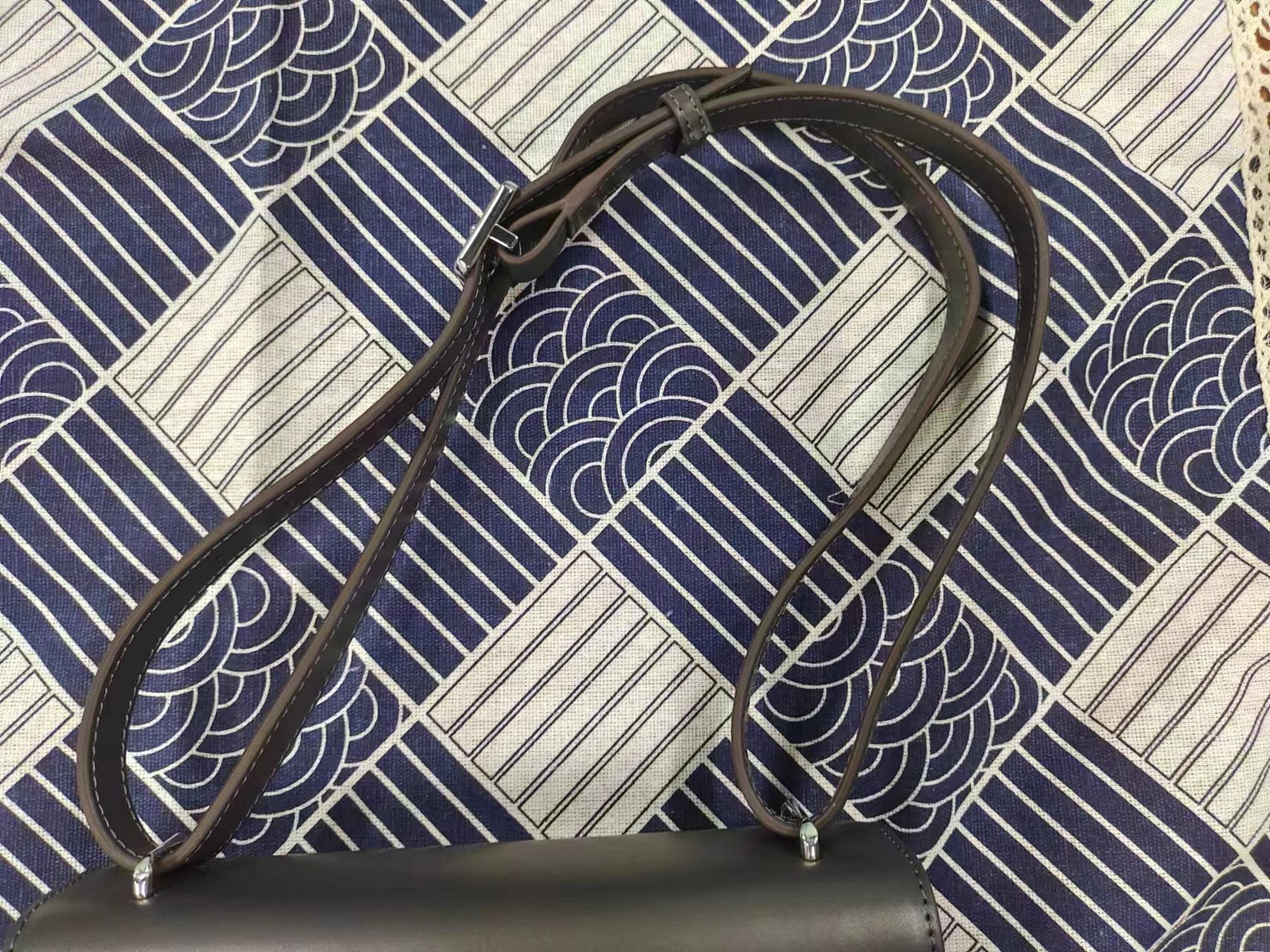 Tory Burch Tory burch gray leather silver buckle lower side backpack Size ONE SIZE - 3 Thumbnail