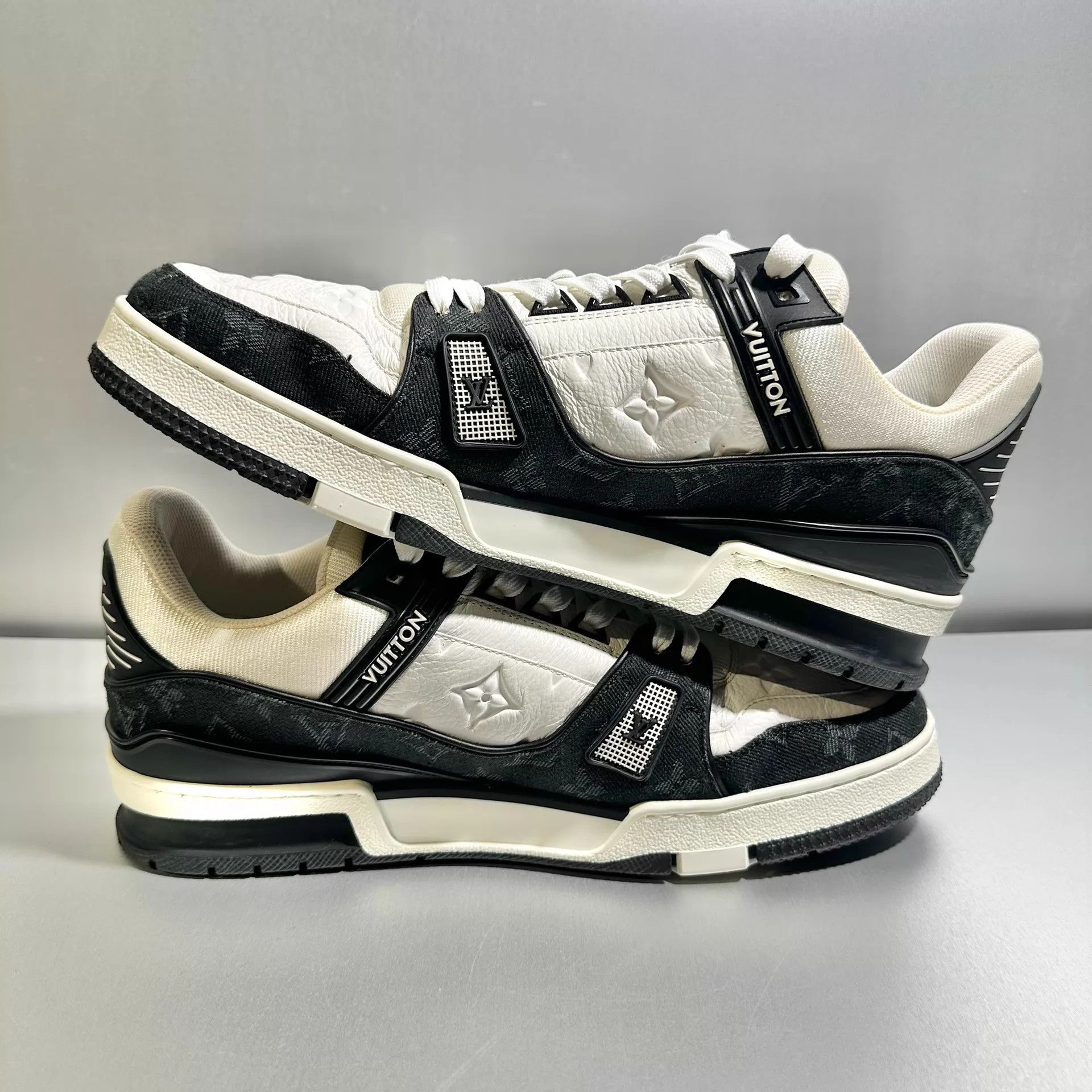 Louis Vuitton LV Trainer Black & White Denim 9/43 Worn once Size US 10 / EU 43 - 9 Thumbnail