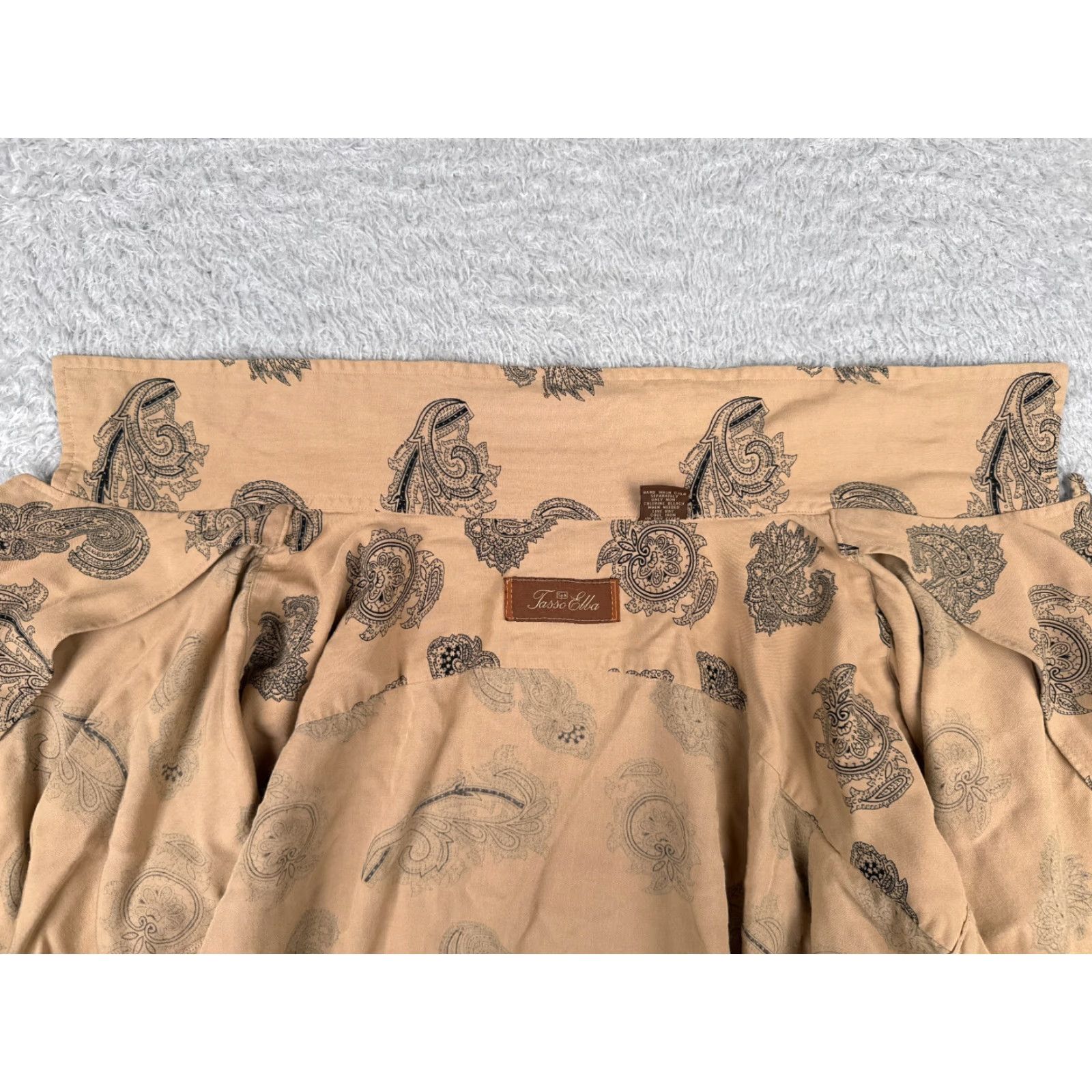 Tasso Elba Tasso Elba Shirt Mens 2XL Beige Paisley All Over Print Button-Up Silk Blend Size US XXL / EU 58 / 5 - 2 Thumbnail