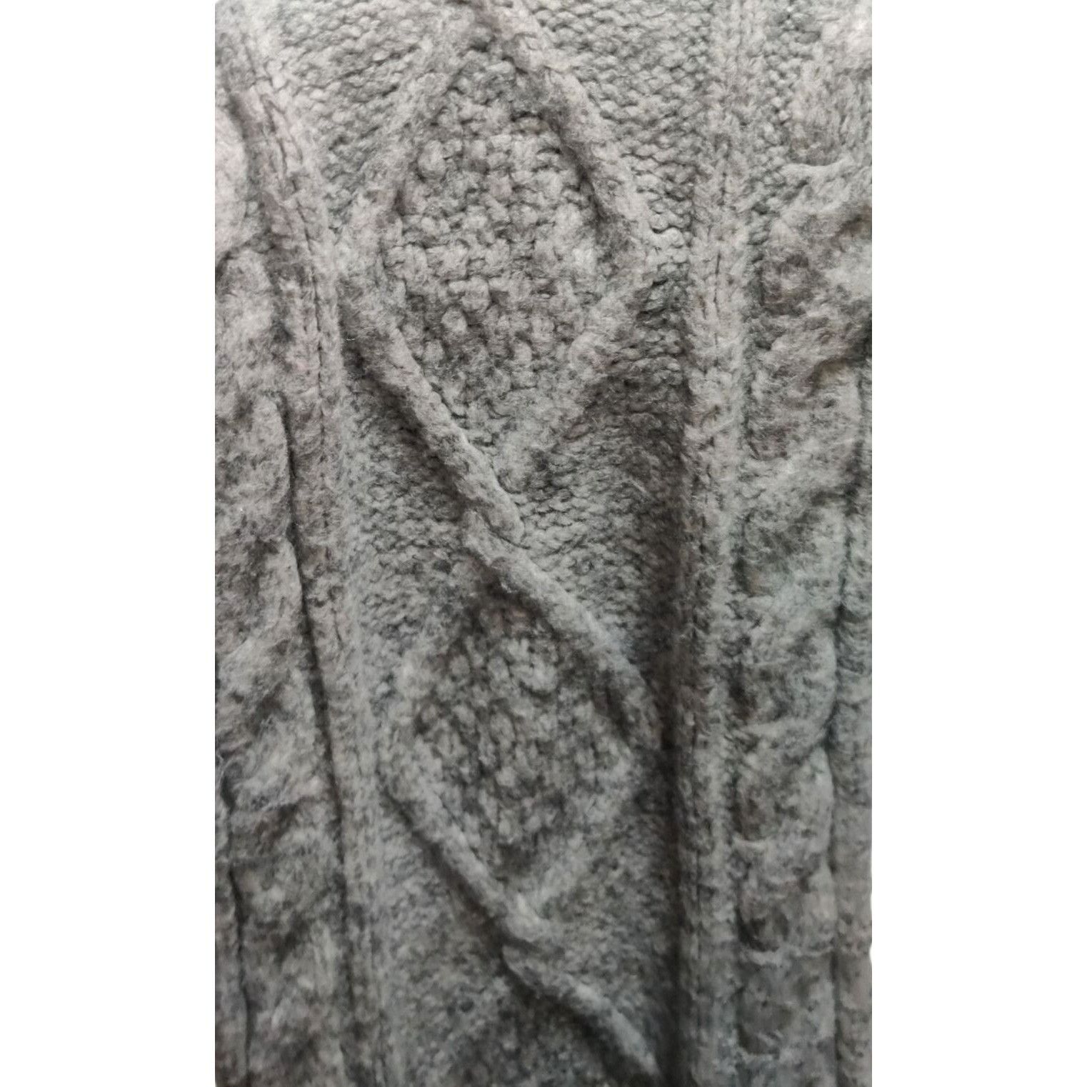 Old Navy Old Navy Gray Cable Knit Infinity Scarf Cozy Chunky Soft War Size ONE SIZE - 11 Thumbnail