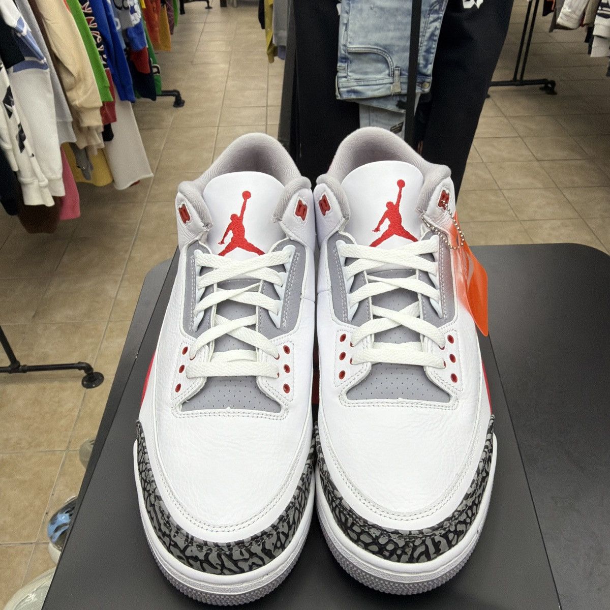 Jordan Brand Jordan Air Jordan 3 Retro White Fire Red-Black Men's Size 13 Size US 13 / EU 46 - 12 Thumbnail