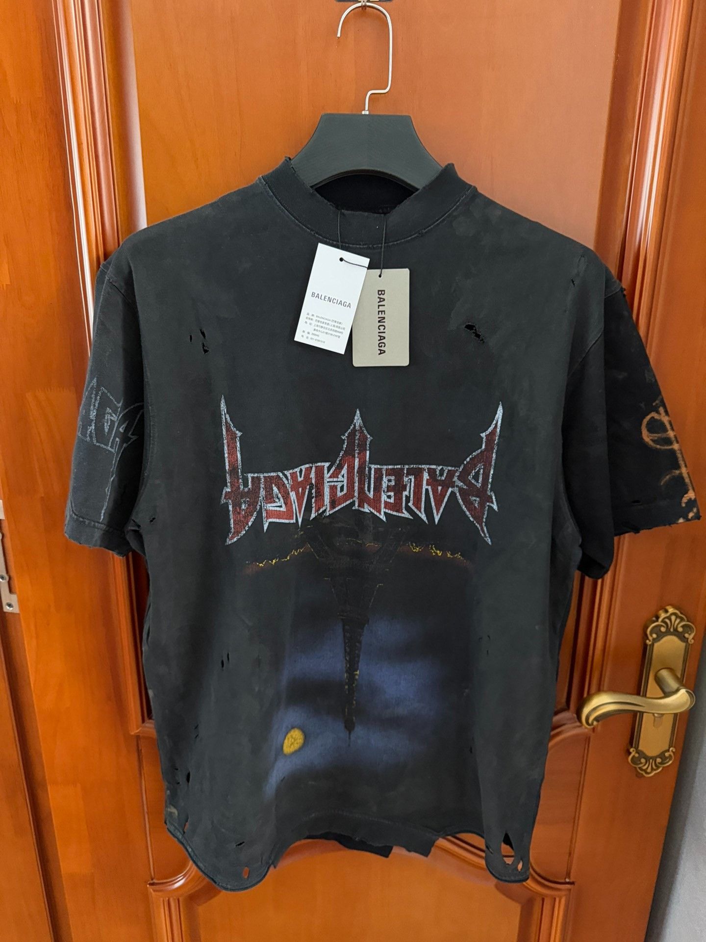 Balenciaga Balenciaga Mud Washed Eiffel Tower T-Shirt Size 1 Size US S / EU 44-46 / 1 - 1 Thumbnail