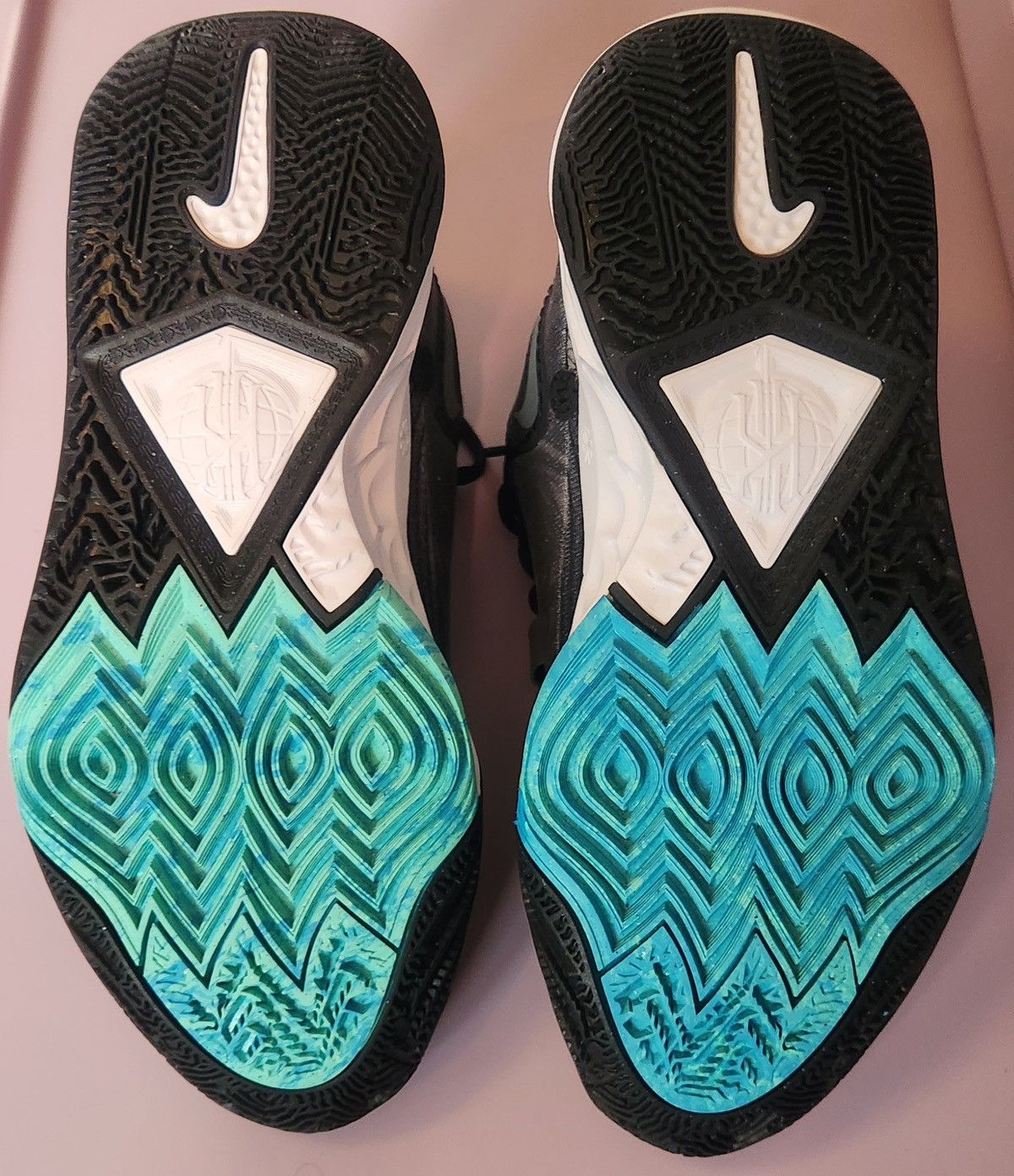Nike Kyrie 8 Orca Size US 8.5 / IT 38.5 - 2 Thumbnail