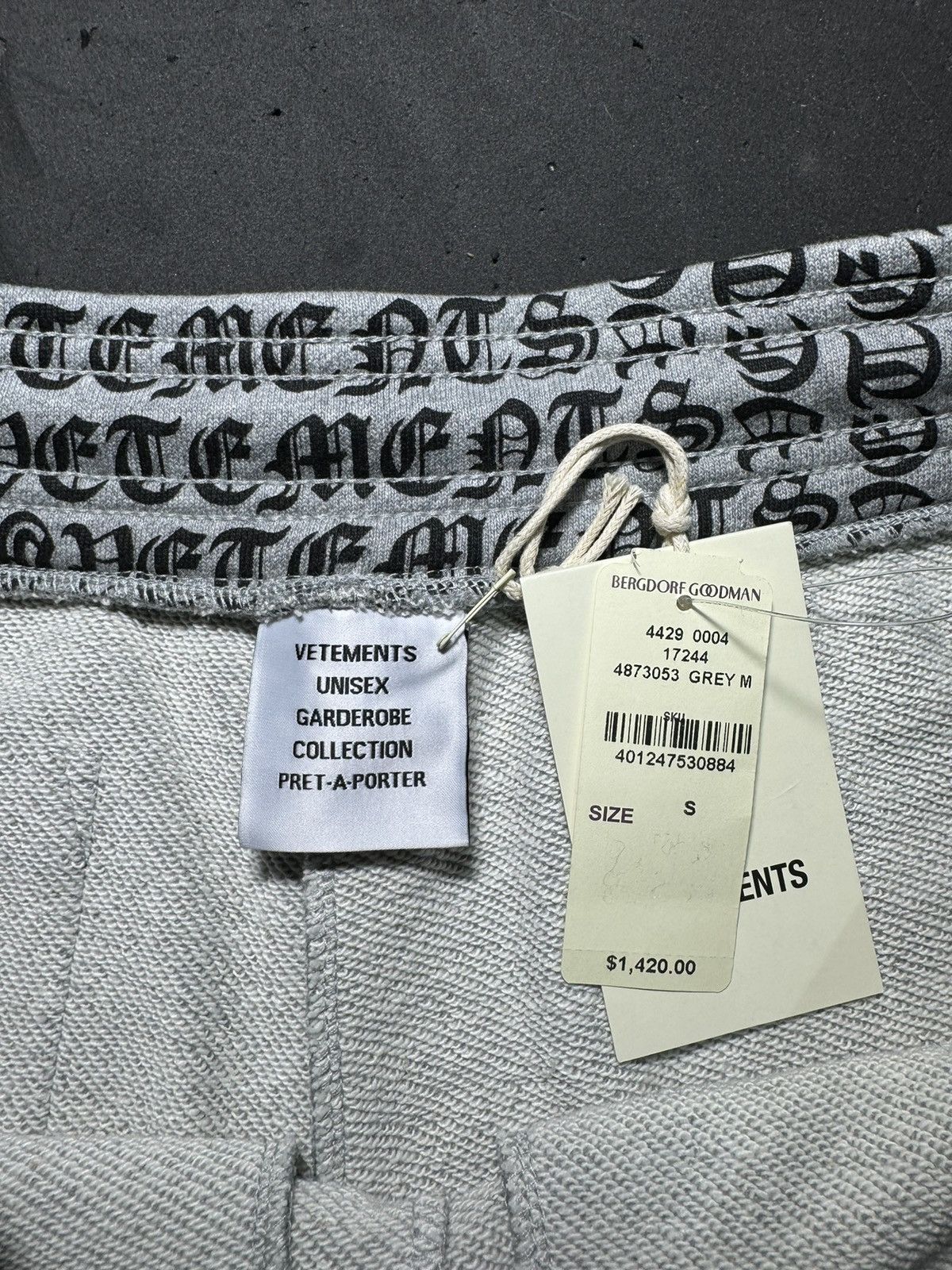 Vetements Vetements Gothic Monogram Sweatpants Size S Size US 32 / EU 48 - 5 Thumbnail