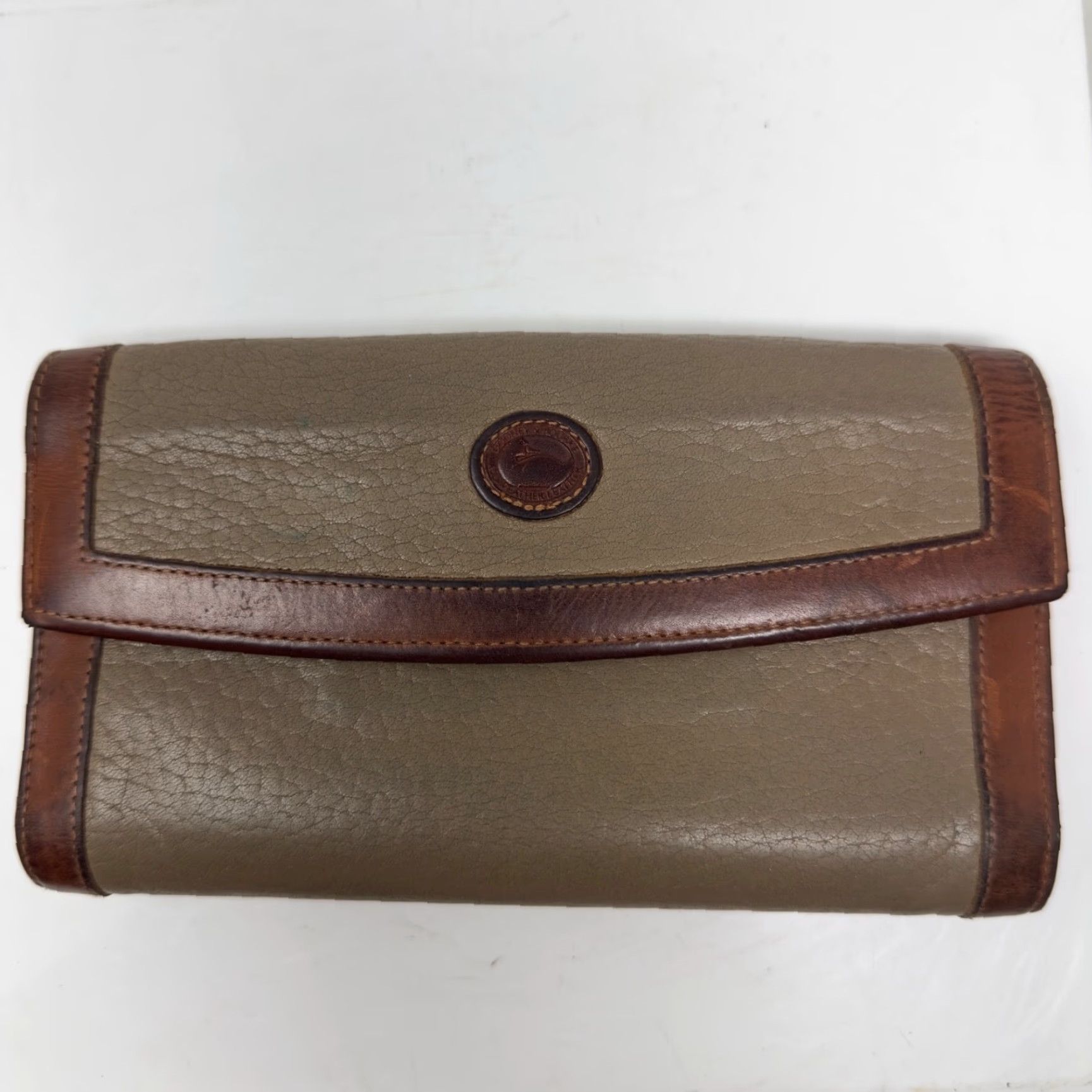 Dooney & Bourke VINTAGE Dooney & Bourke Wallet Shirt? Size ONE SIZE - 2 Thumbnail