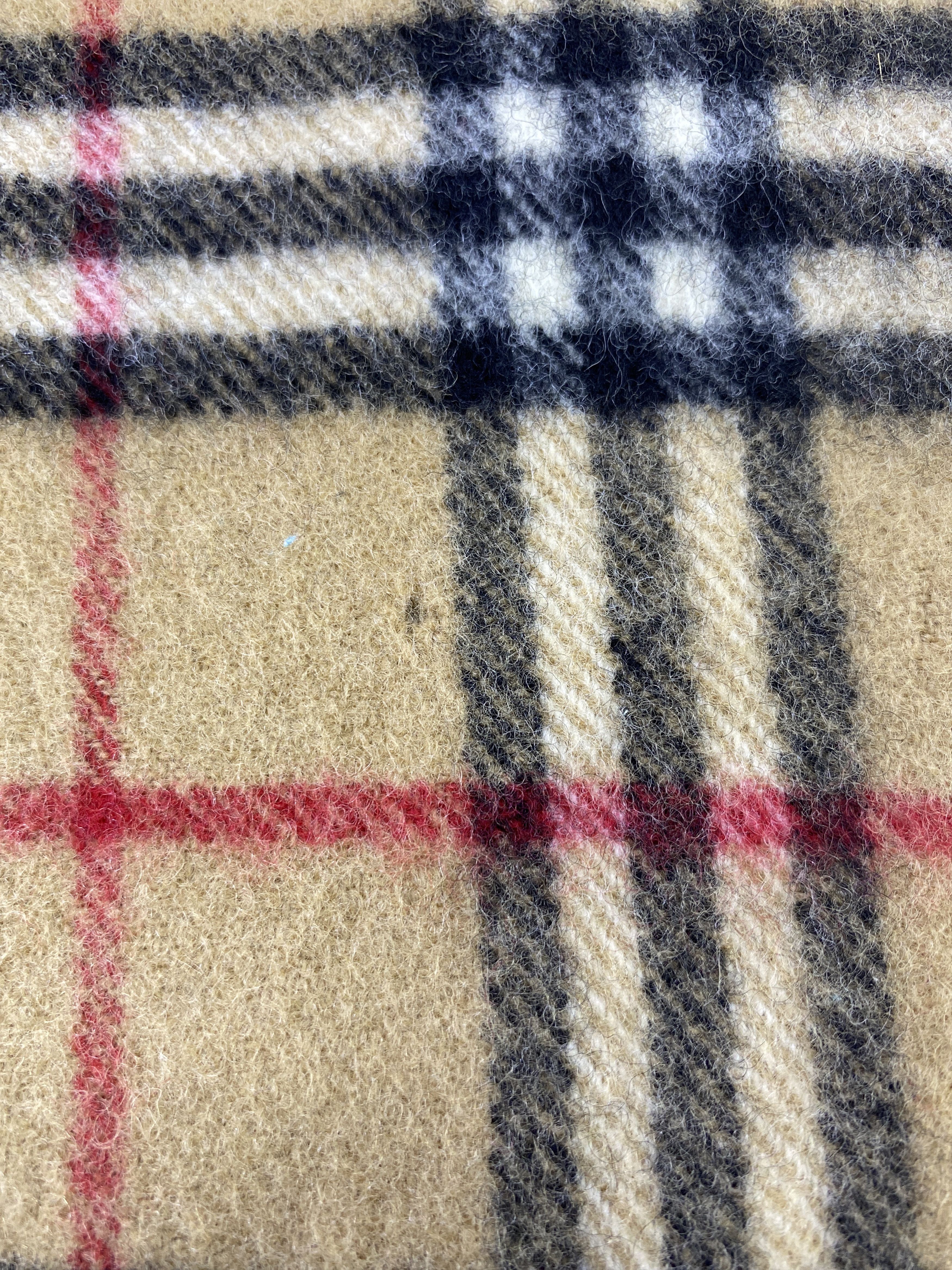 Burberry Vintage Burberry Scarf/Muffler/Neckwear -T743 Size ONE SIZE - 7 Thumbnail