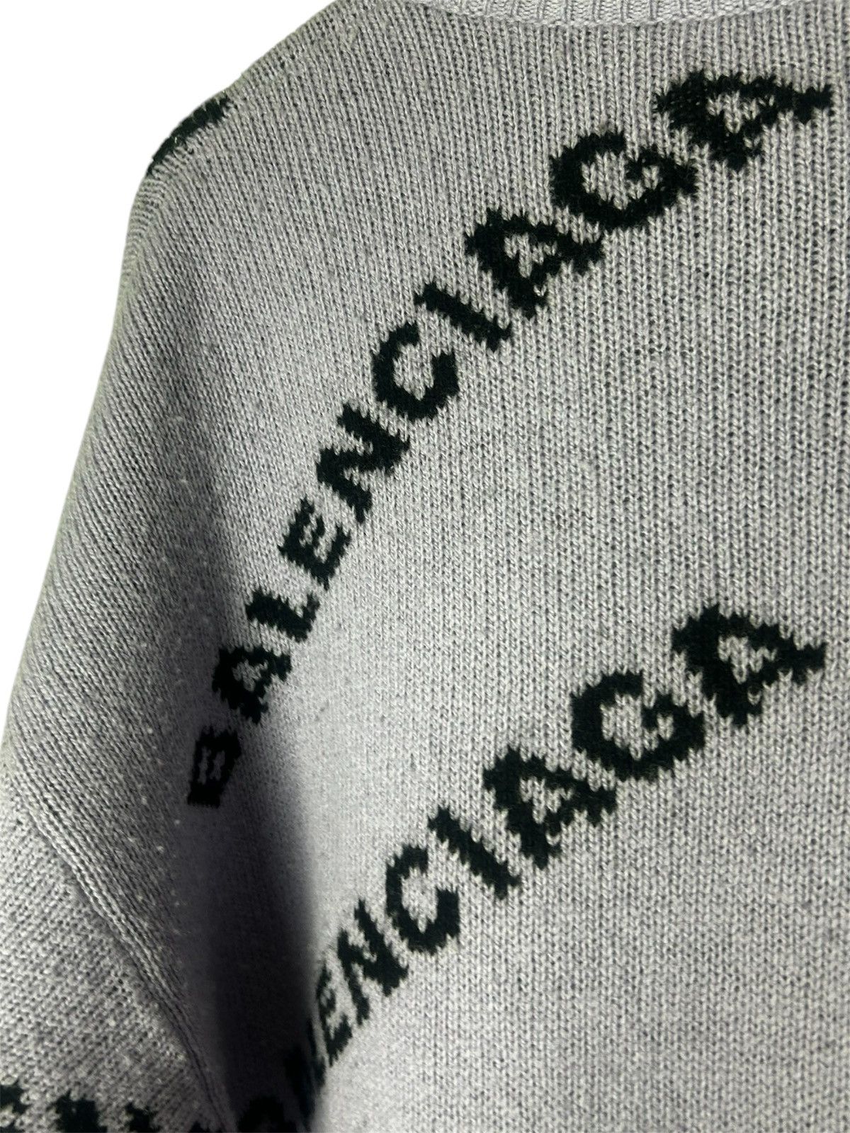 Balenciaga balenciaga black and purple sweater Size US L / EU 52-54 / 3 - 4 Thumbnail